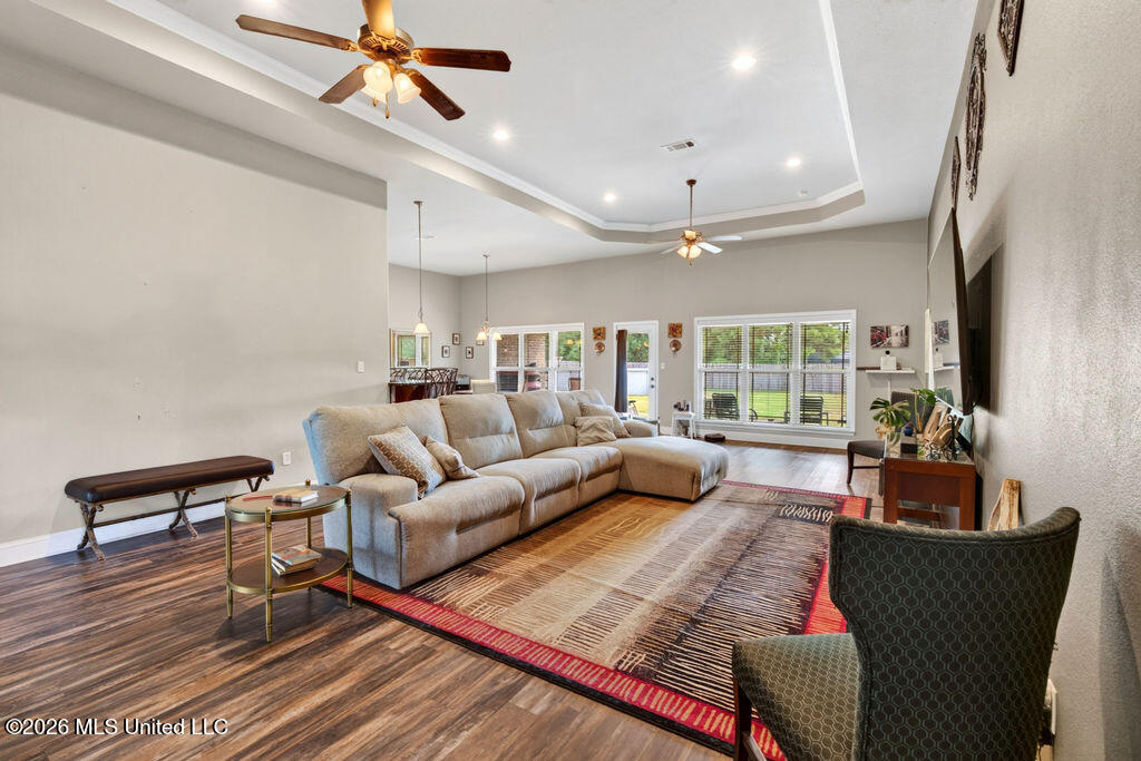 12112 Poplar Drive Property Photo 13