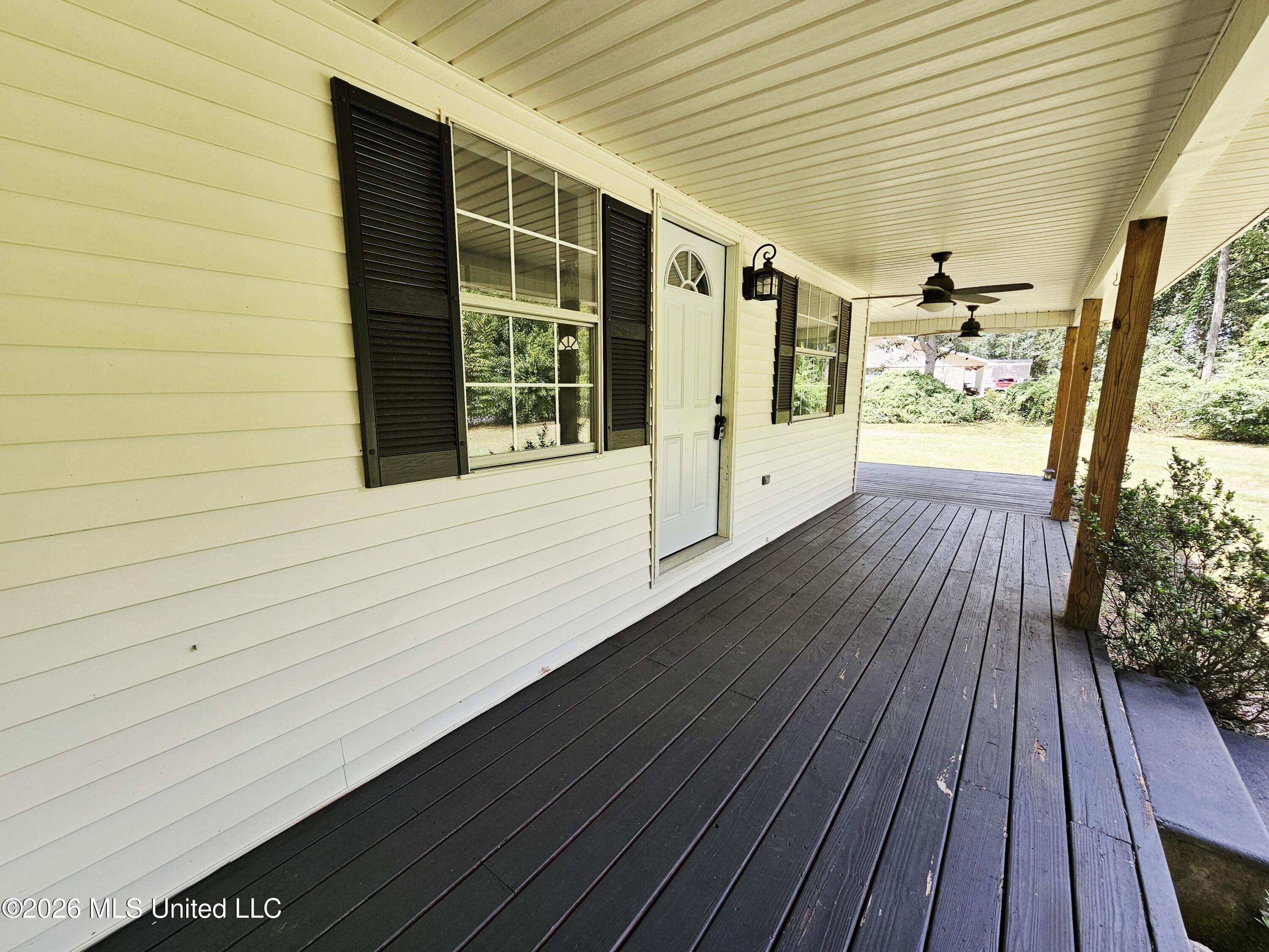 23415 Indian Ridge Road Property Photo 2