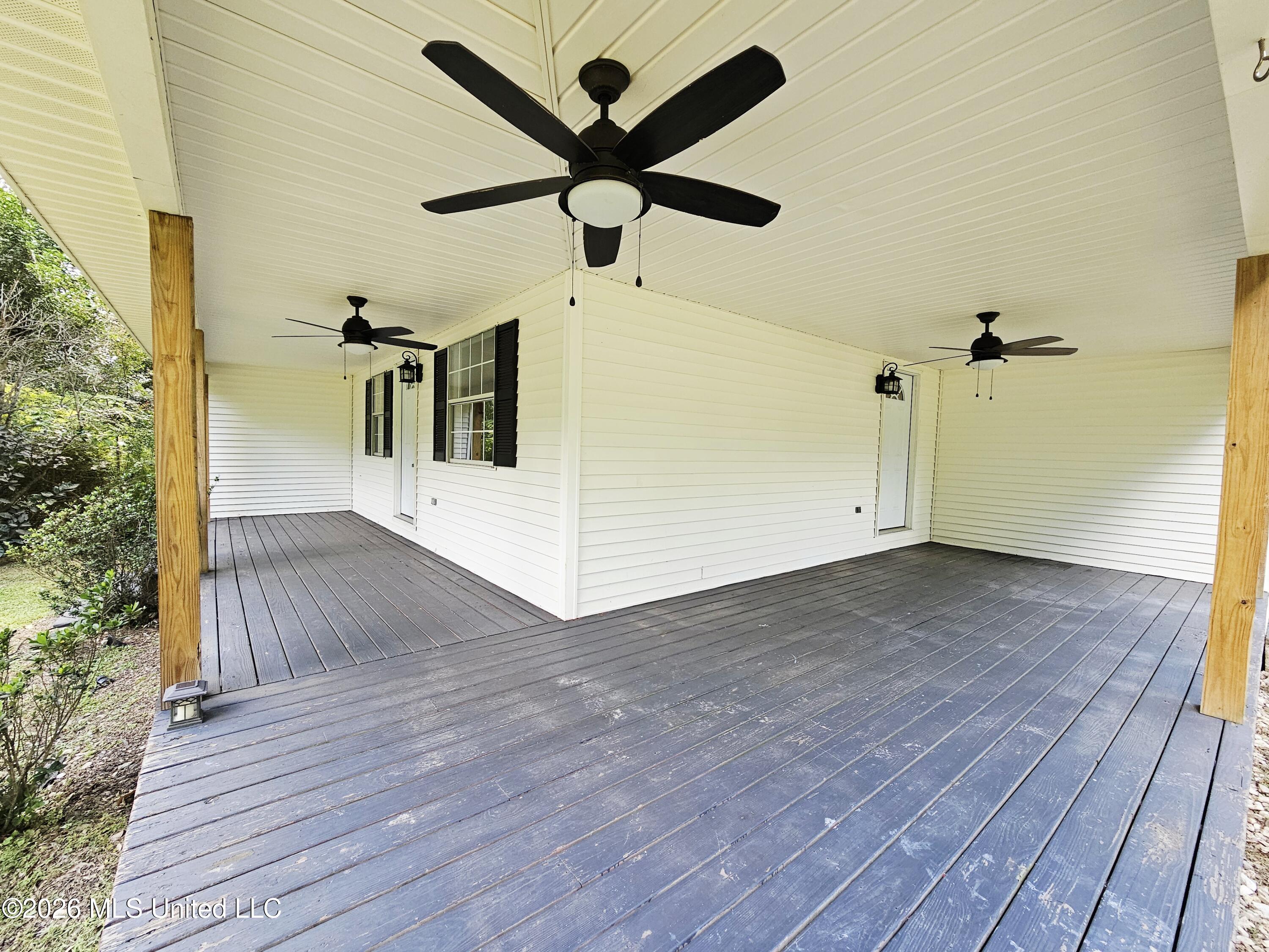 23415 Indian Ridge Road Property Photo 3
