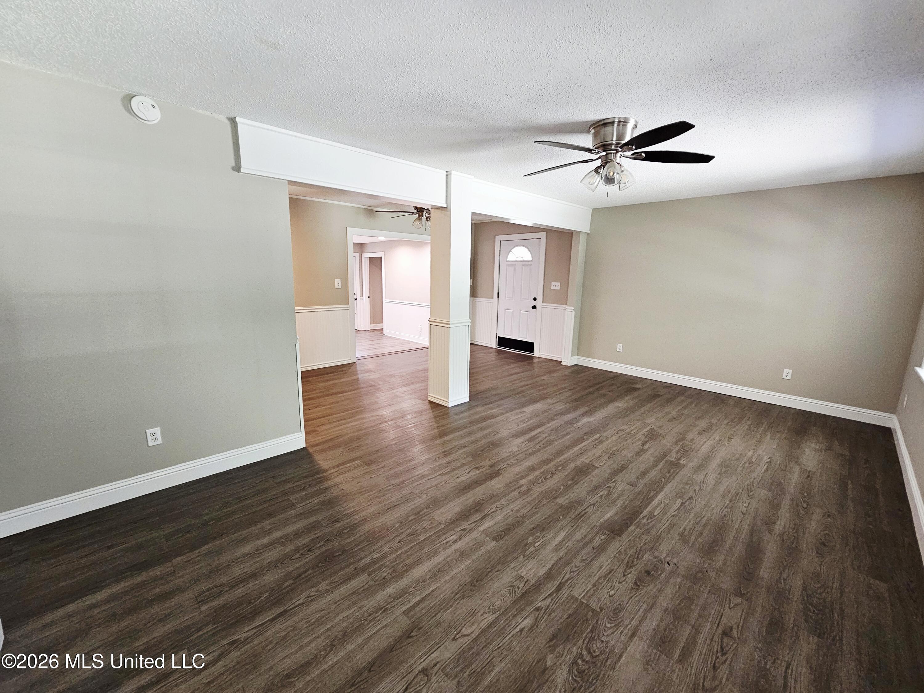 23415 Indian Ridge Road Property Photo 5
