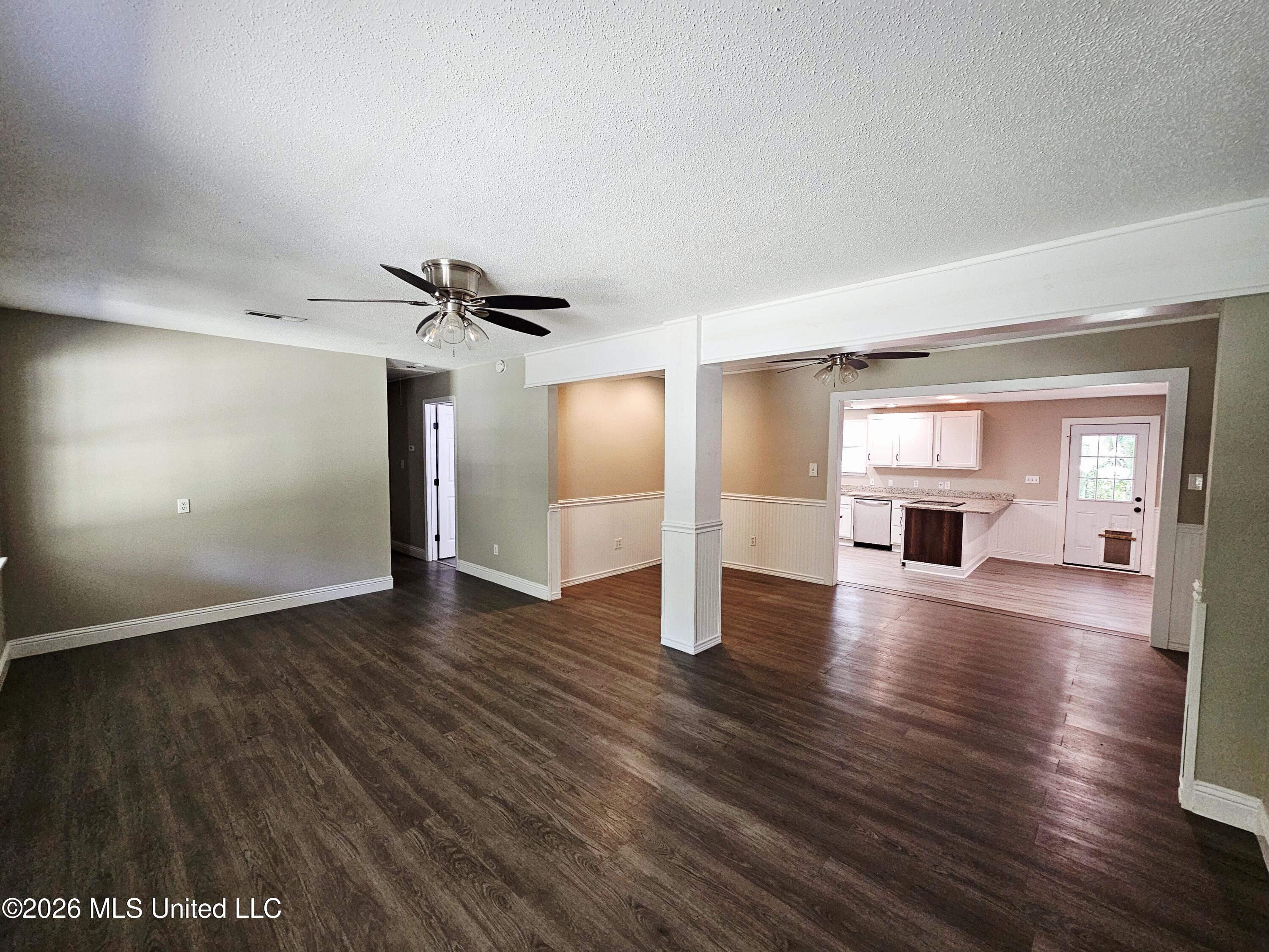 23415 Indian Ridge Road Property Photo 7