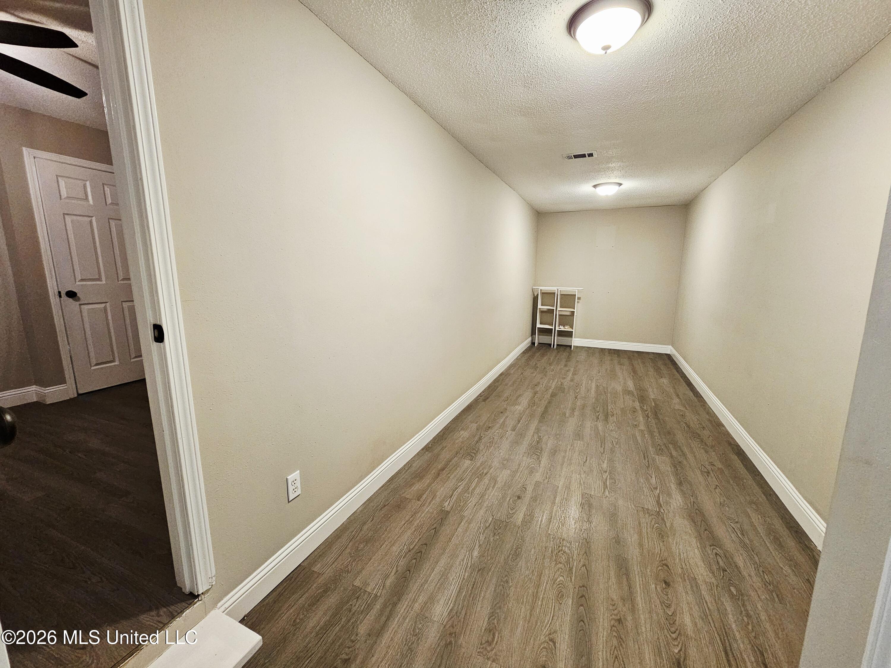 23415 Indian Ridge Road Property Photo 27