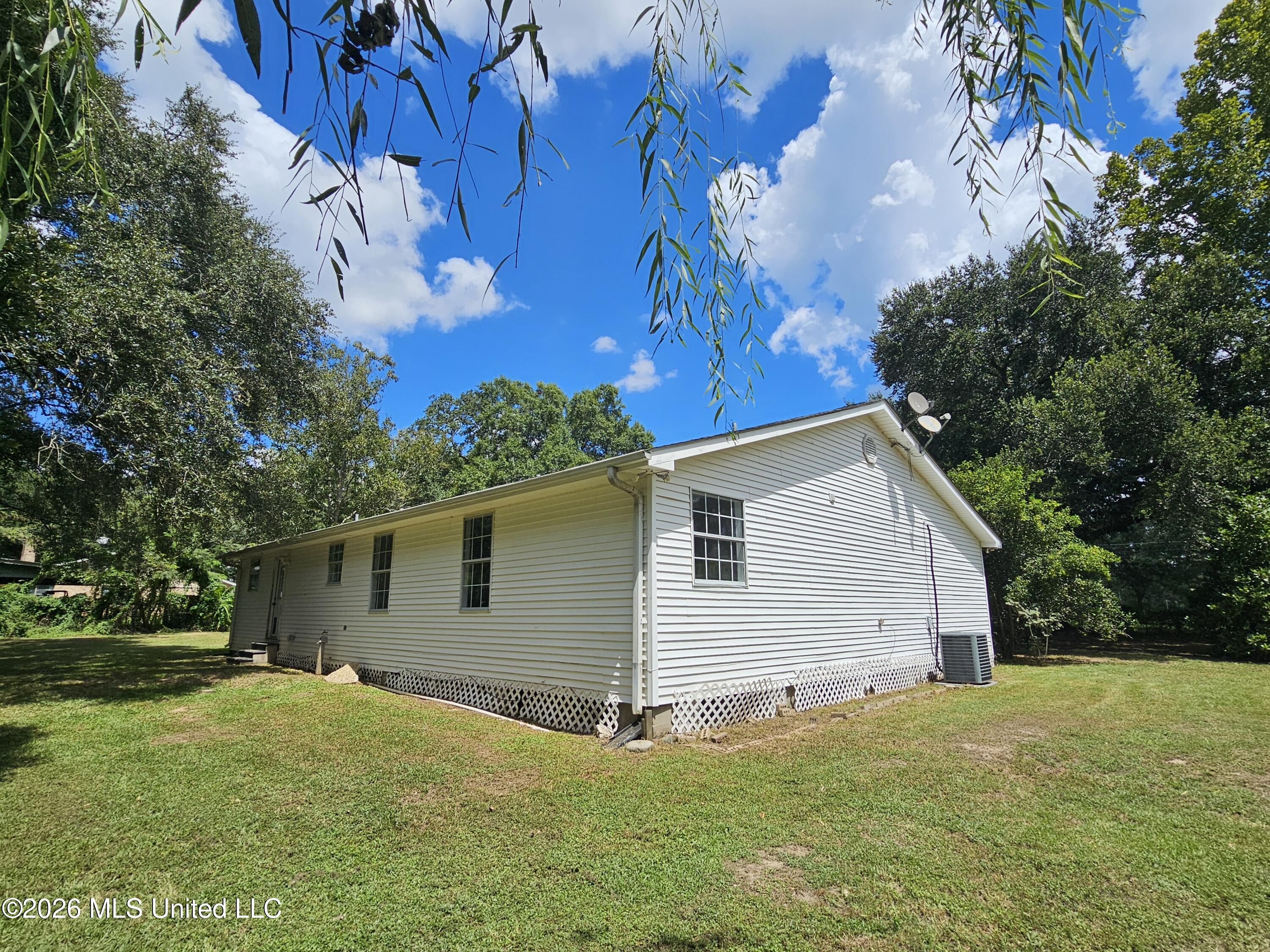 23415 Indian Ridge Road Property Photo 37