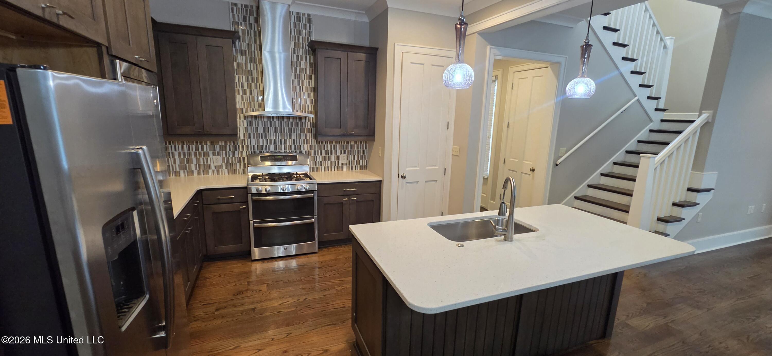 710 Manship Street Property Photo 8