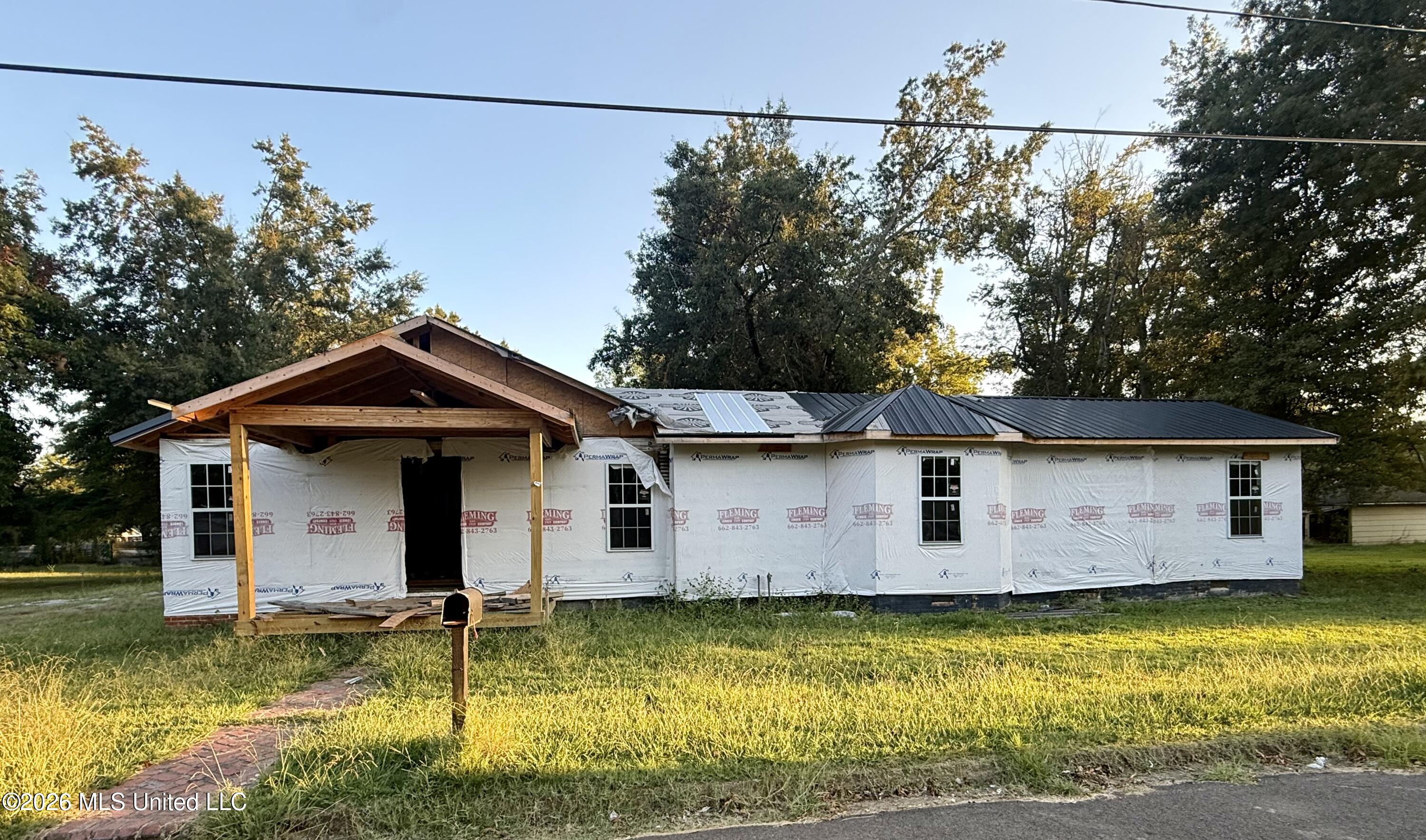 275 Ruby Avenue Property Photo 1