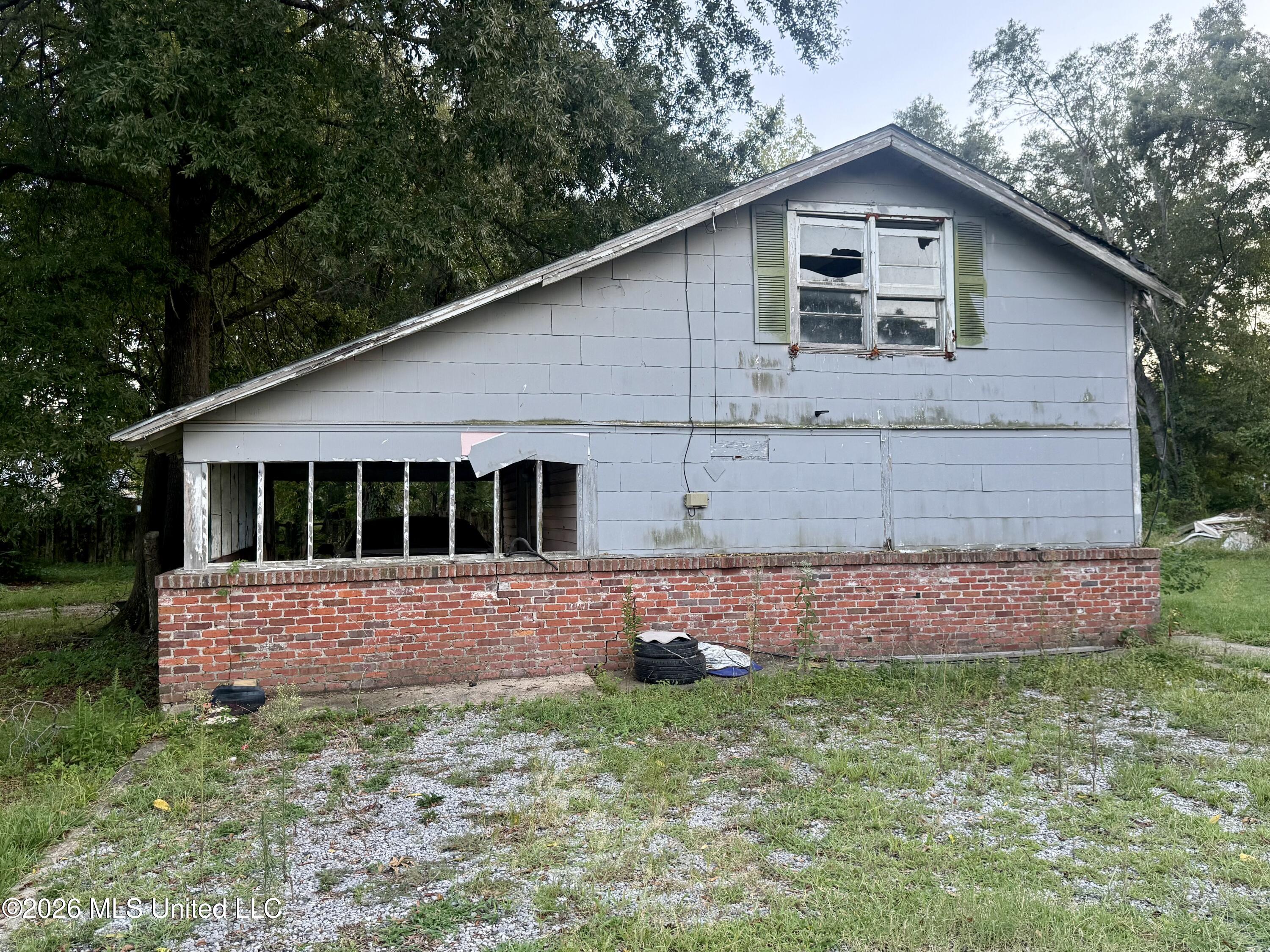 275 Ruby Avenue Property Photo 10