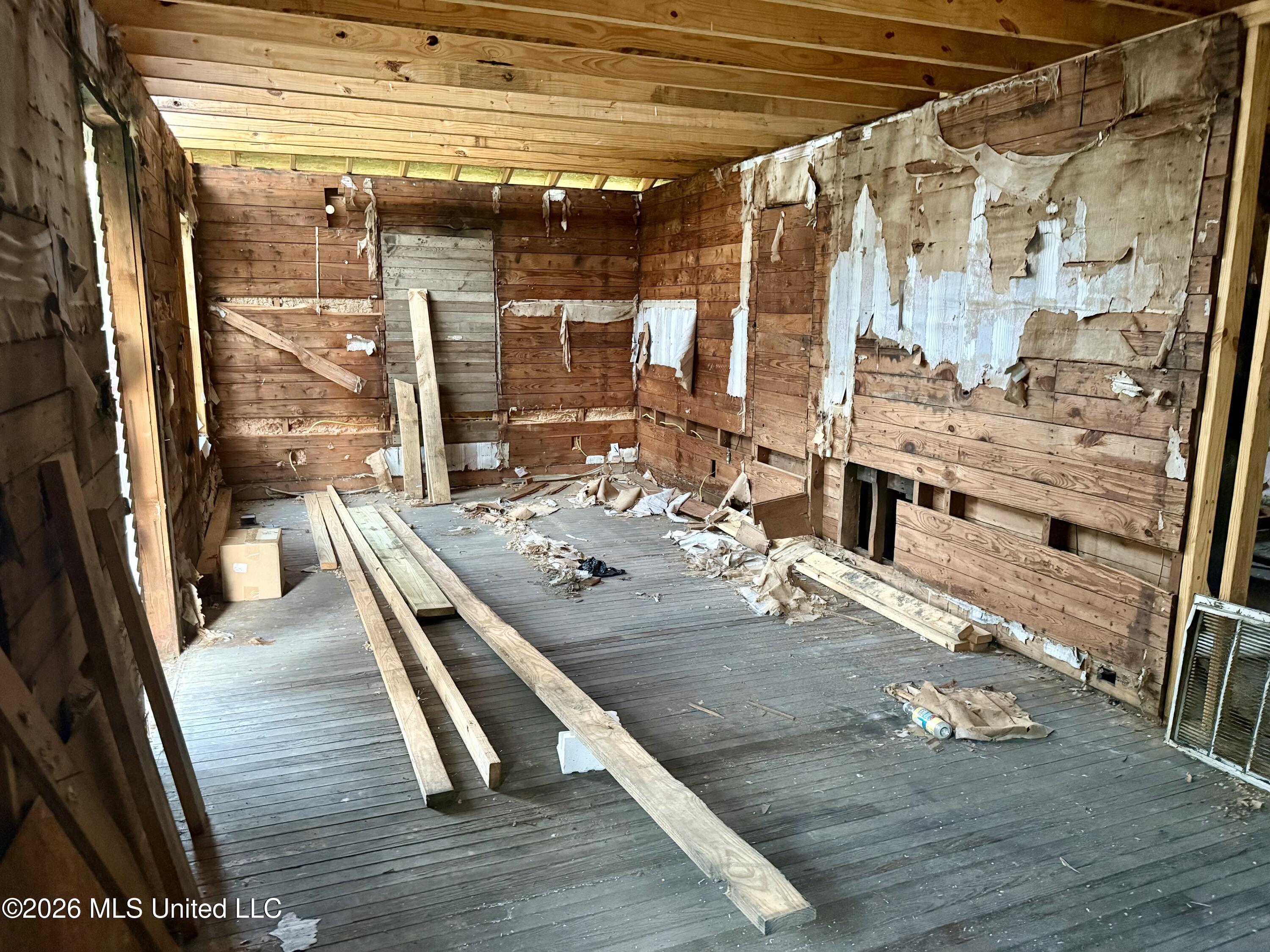 275 Ruby Avenue Property Photo 13