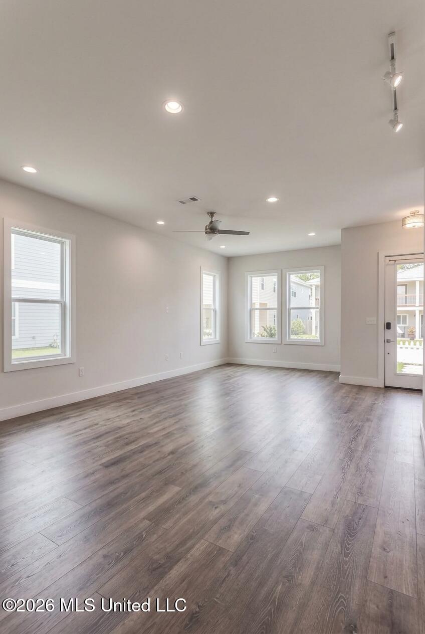 156 Markham Drive Property Photo 2