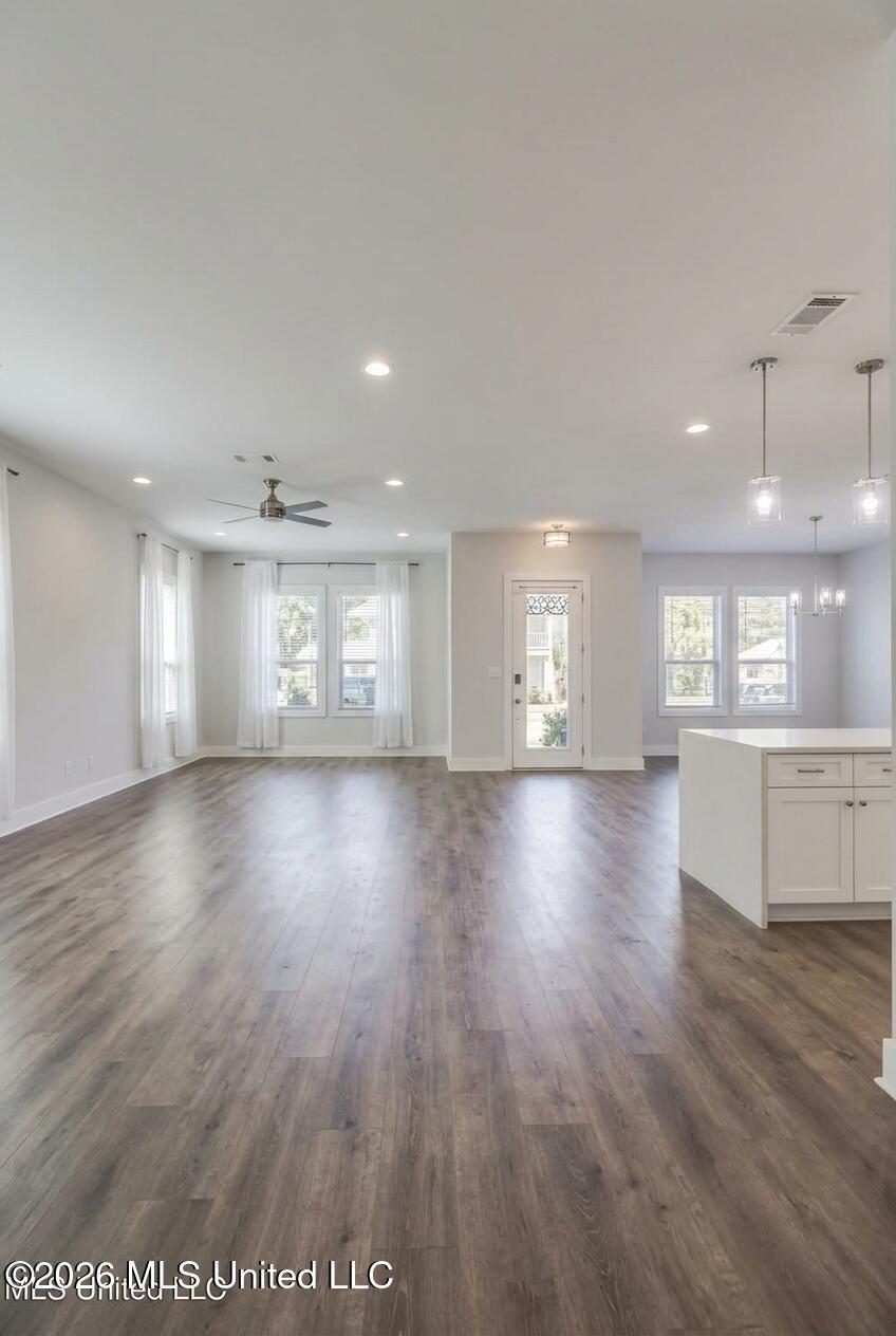 156 Markham Drive Property Photo 3