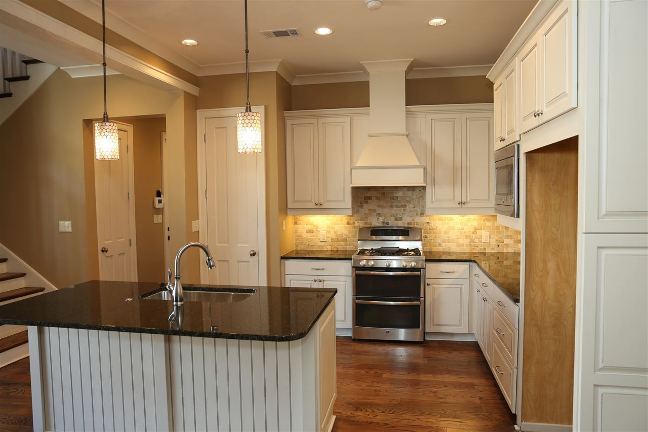 1201 North Street Property Photo 2