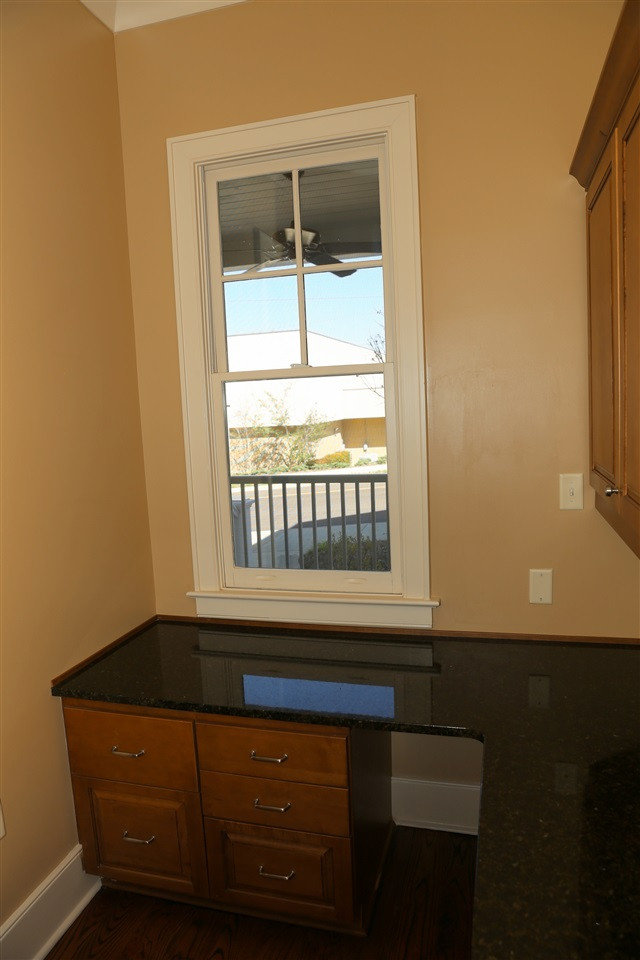 1201 North Street Property Photo 8