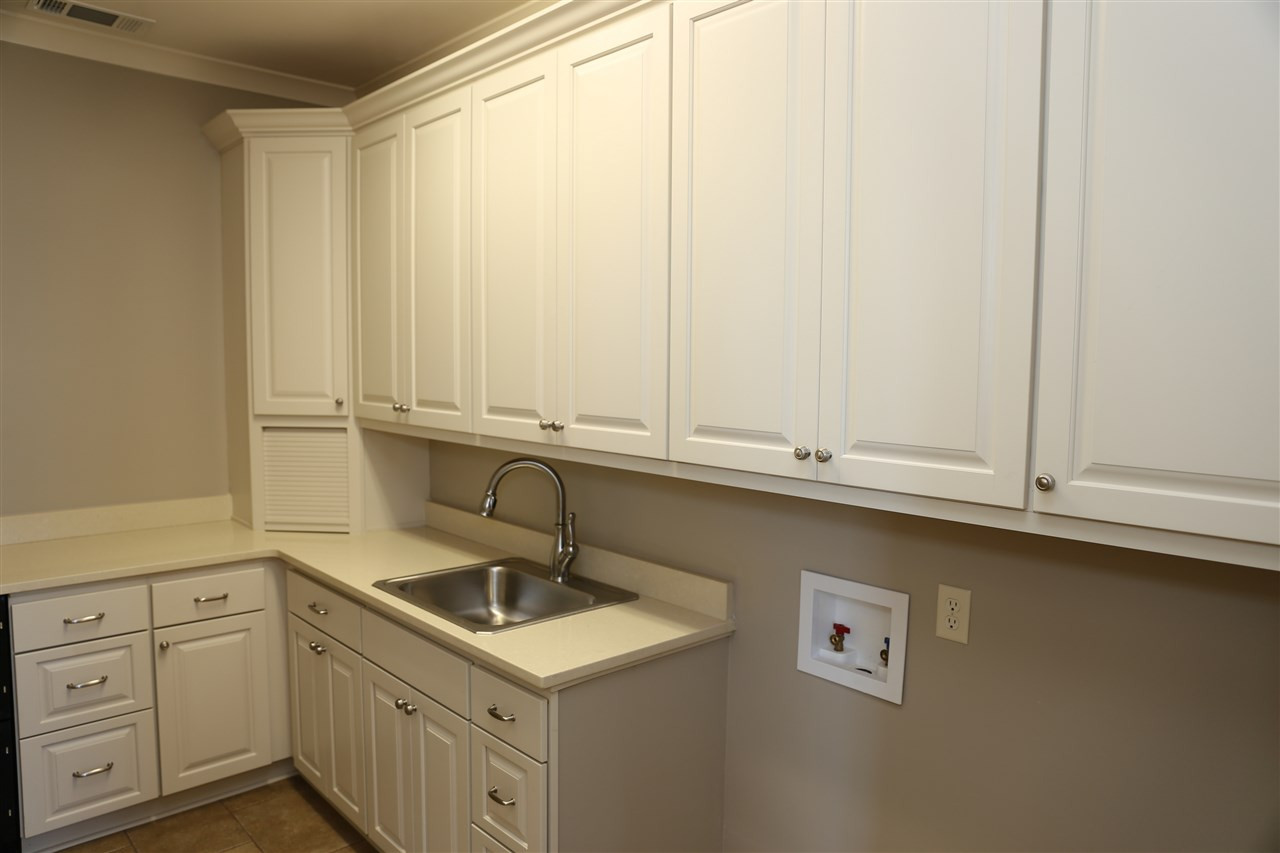 1201 North Street Property Photo 12