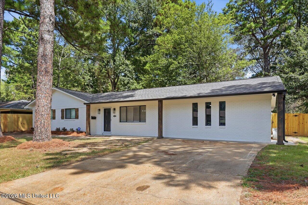 5332 Clair Street Property Photo 4