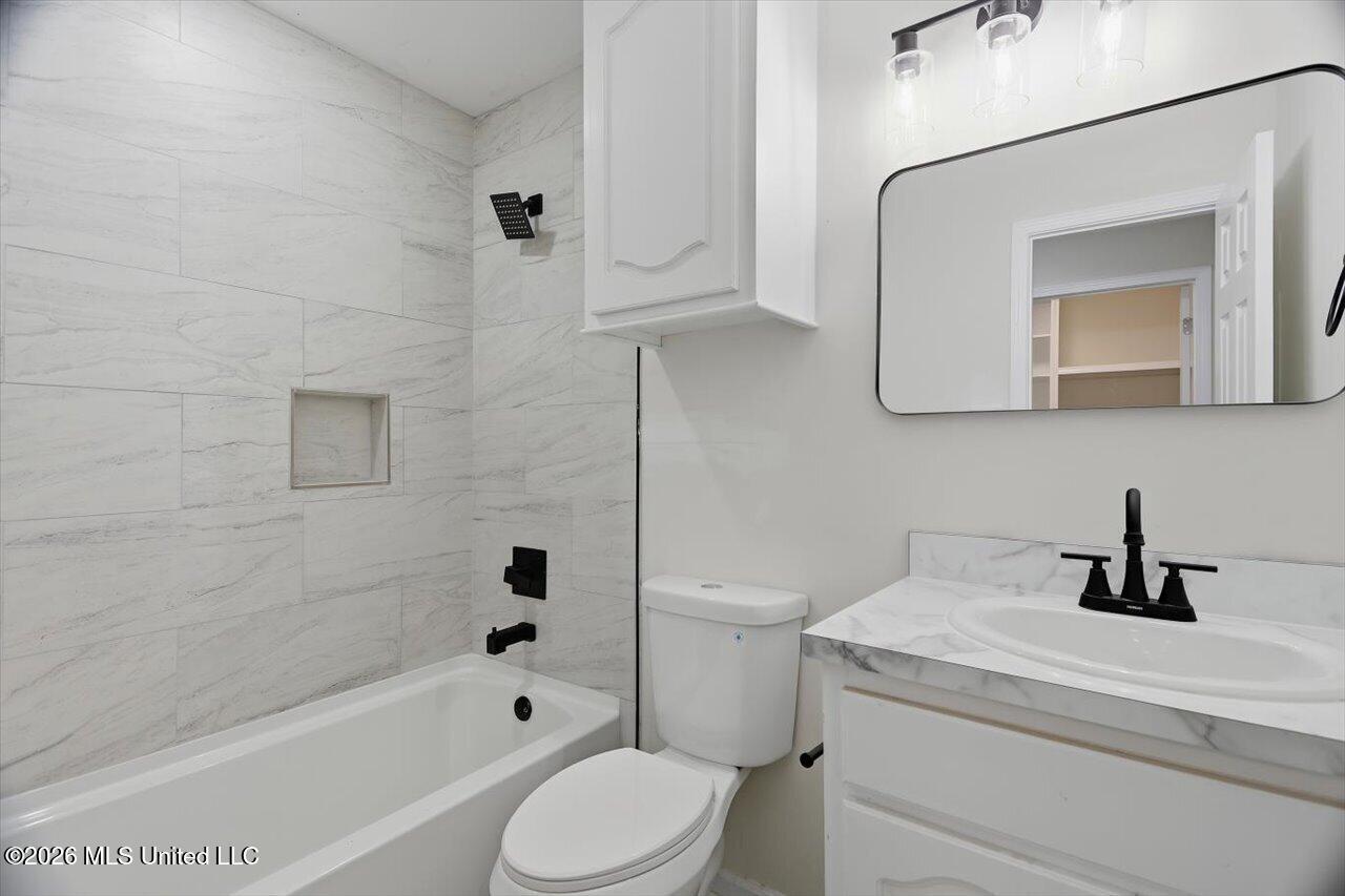 5332 Clair Street Property Photo 20