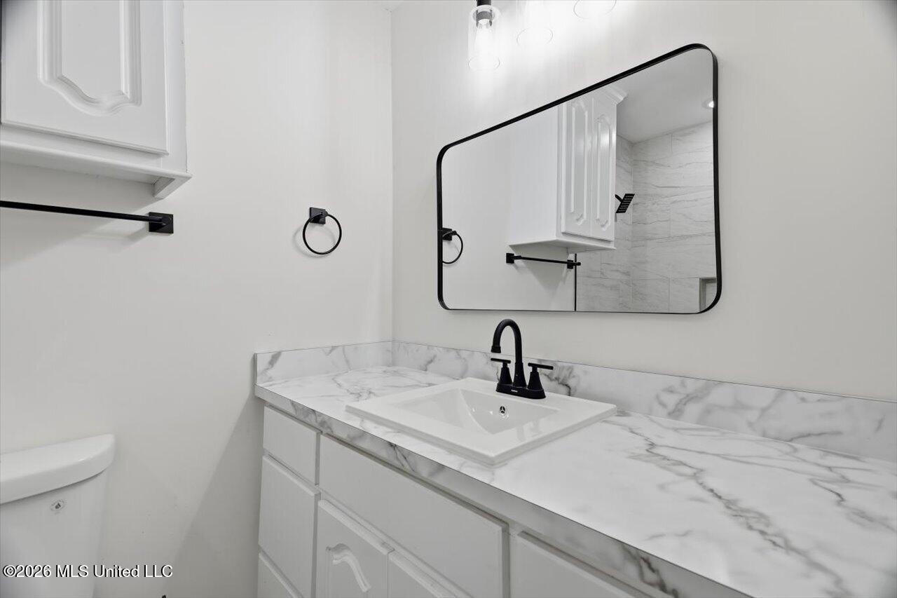 5332 Clair Street Property Photo 23