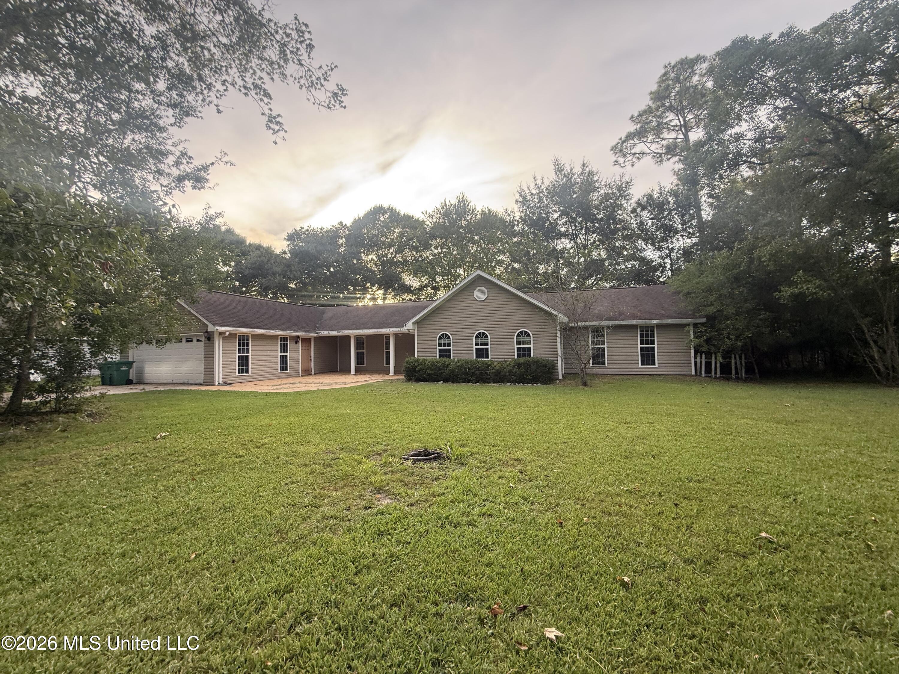 734 Akaka Court Property Photo 1