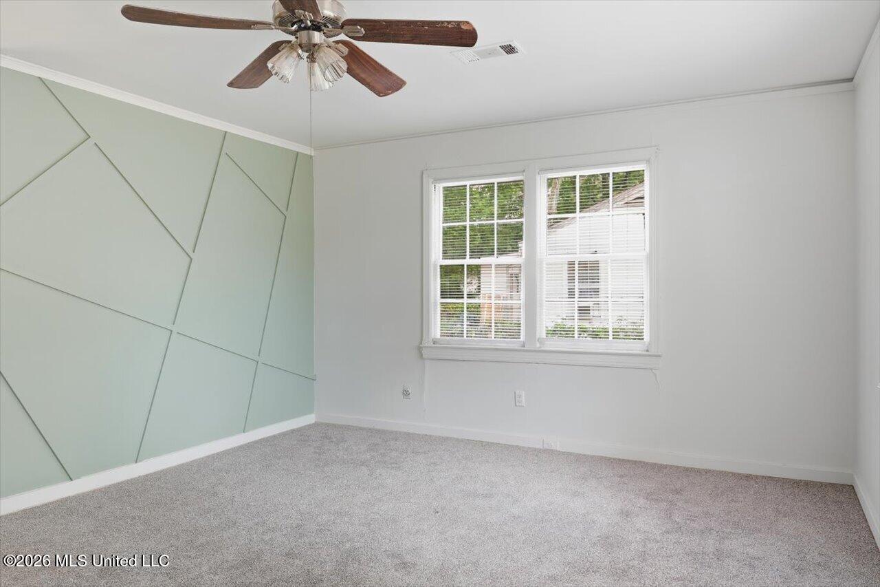 150 Sewanee Drive Property Photo 3