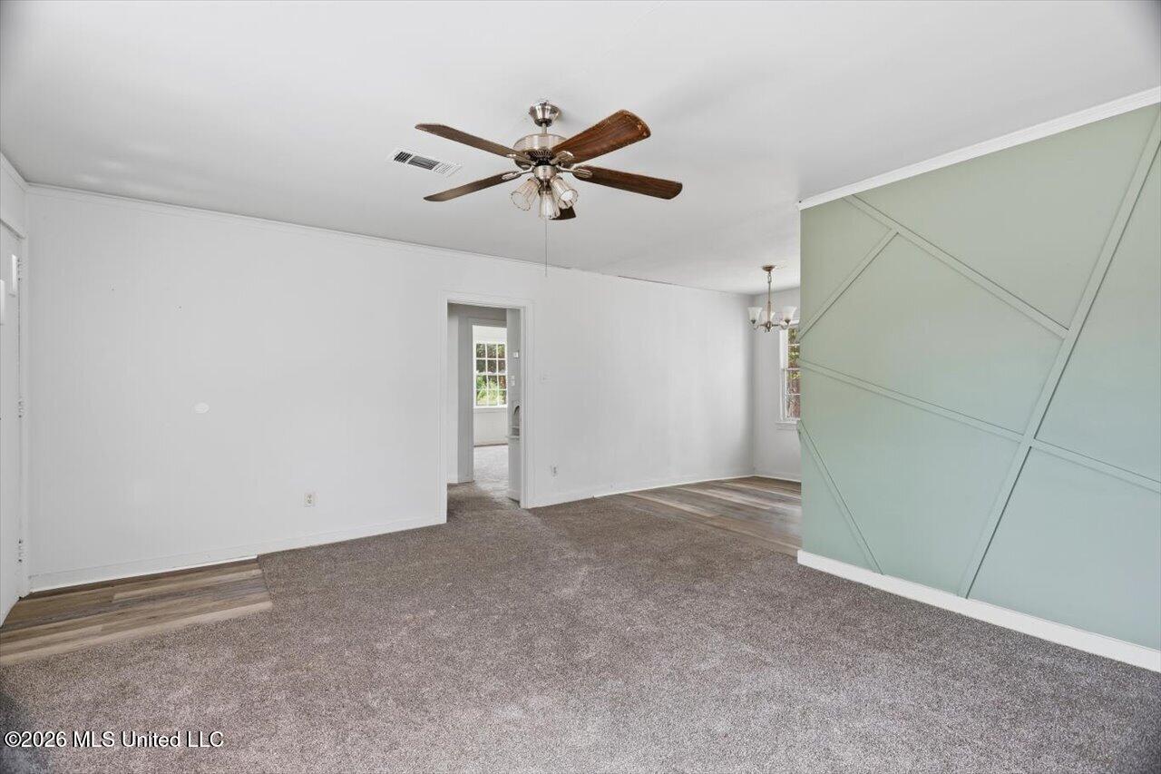 150 Sewanee Drive Property Photo 5