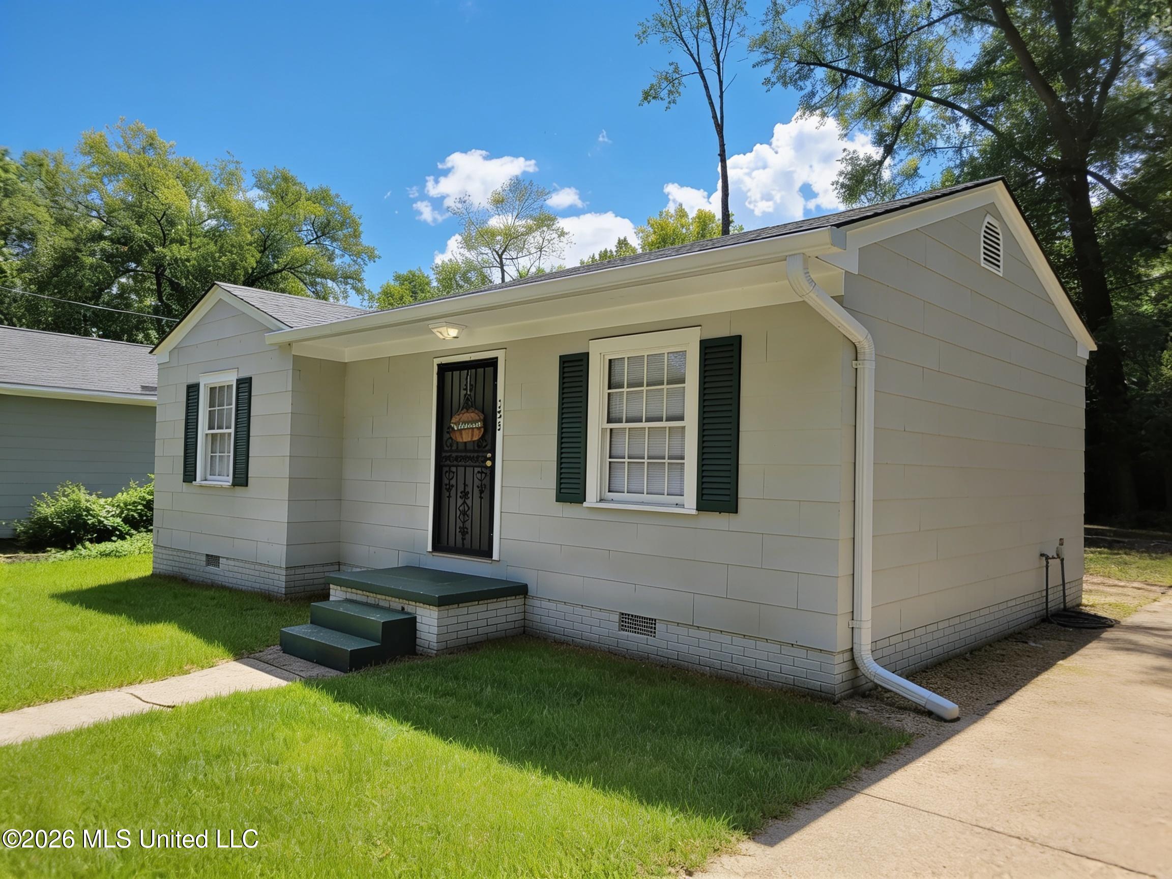 153 Sewanee Drive Property Photo 1