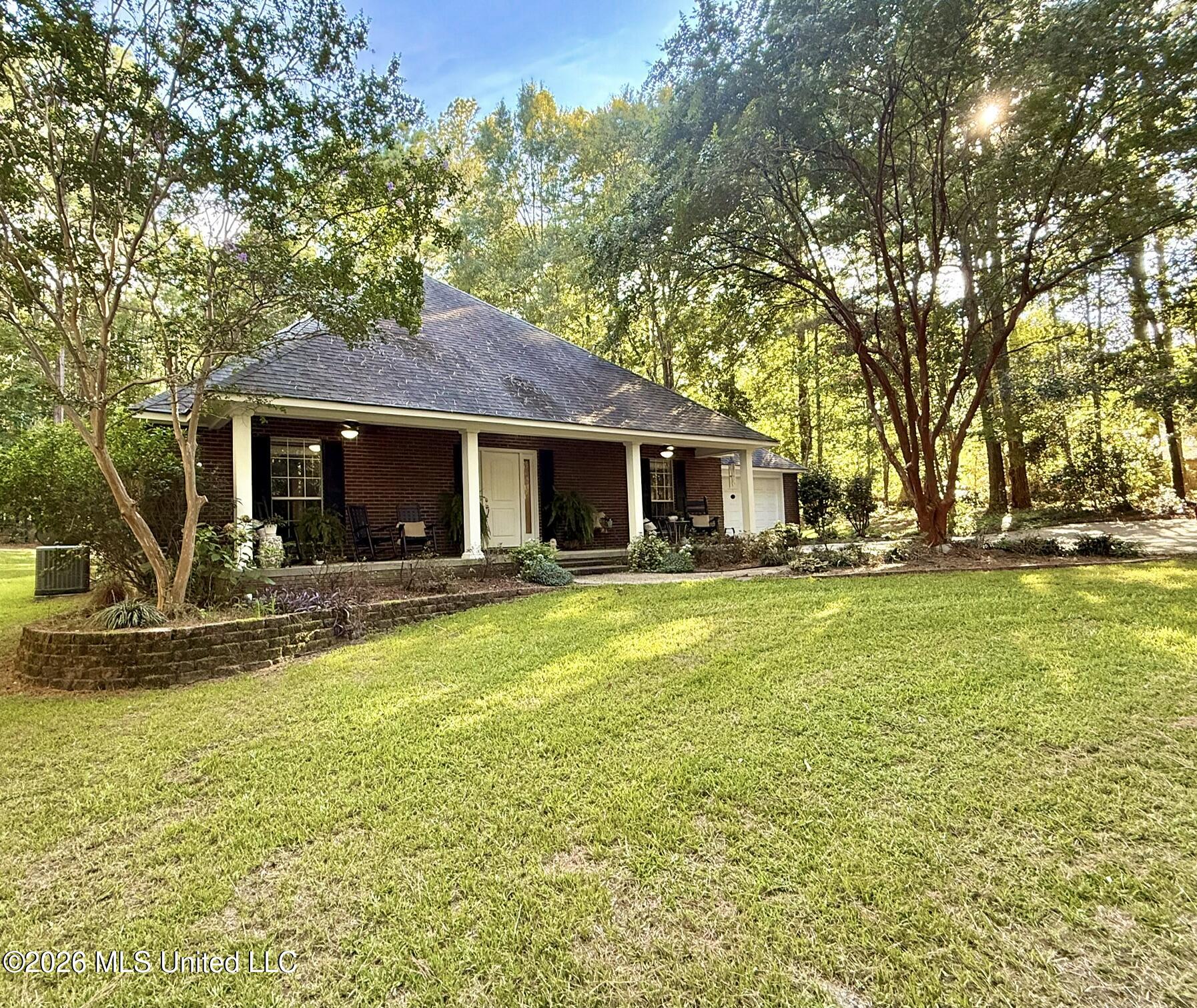 648 Springridge Trail Property Photo 3