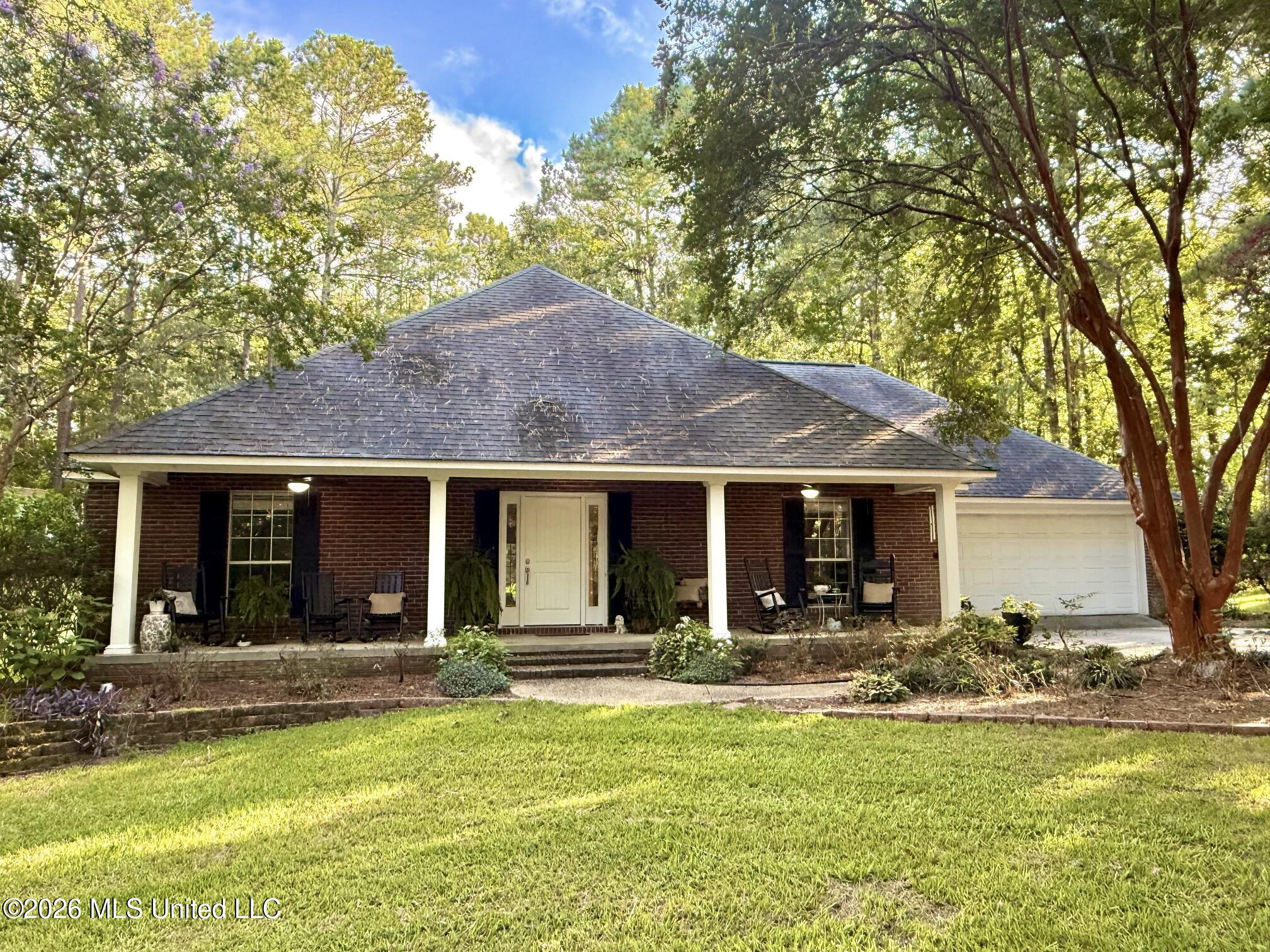 648 Springridge Trail Property Photo 4