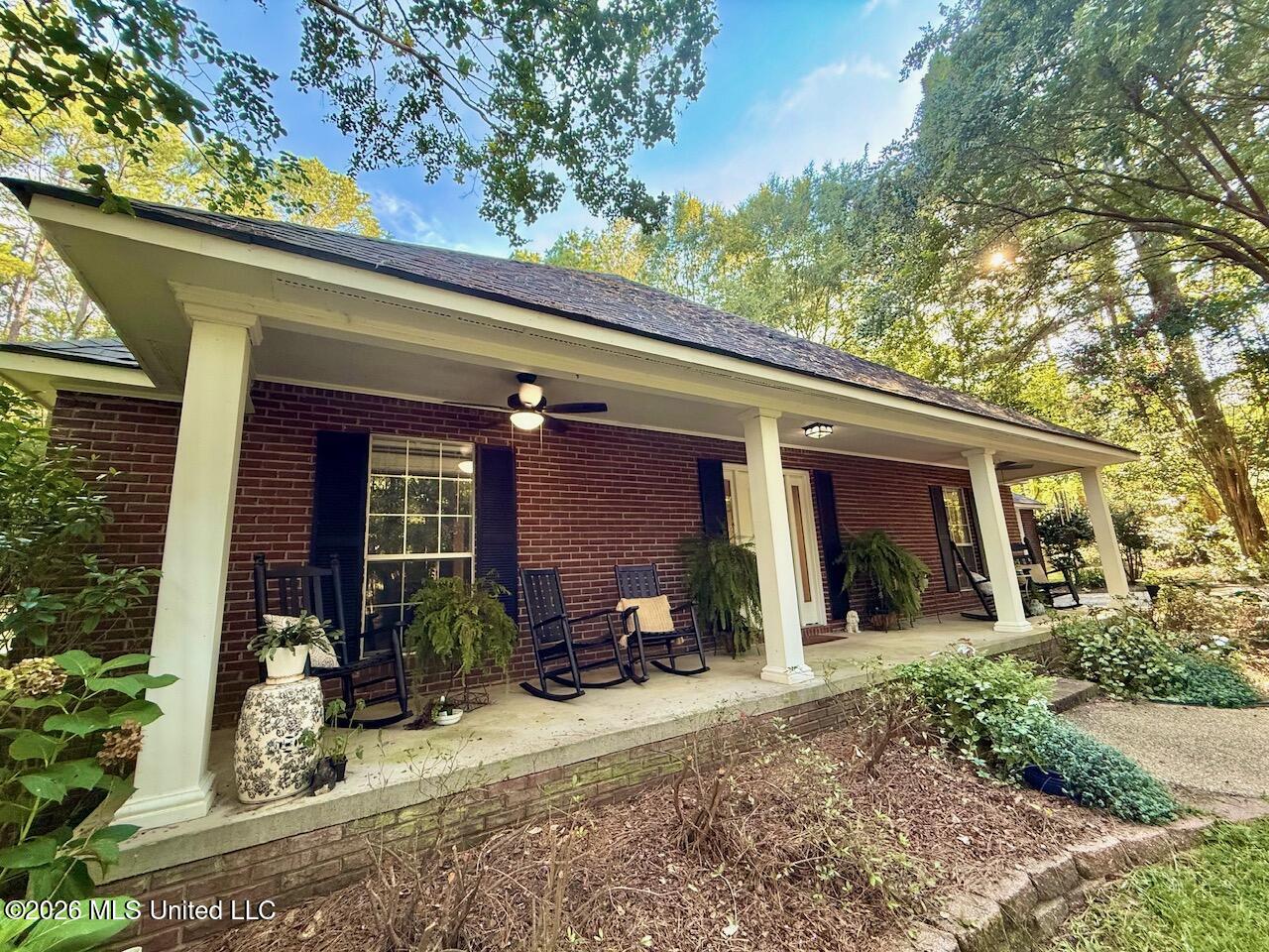 648 Springridge Trail Property Photo 7