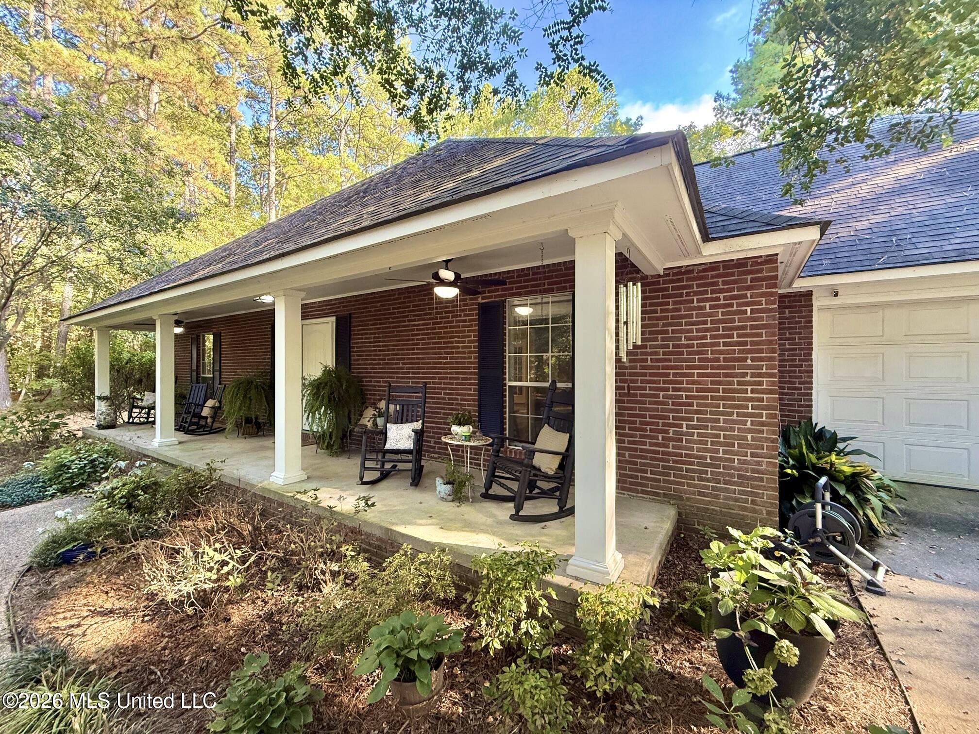 648 Springridge Trail Property Photo 9