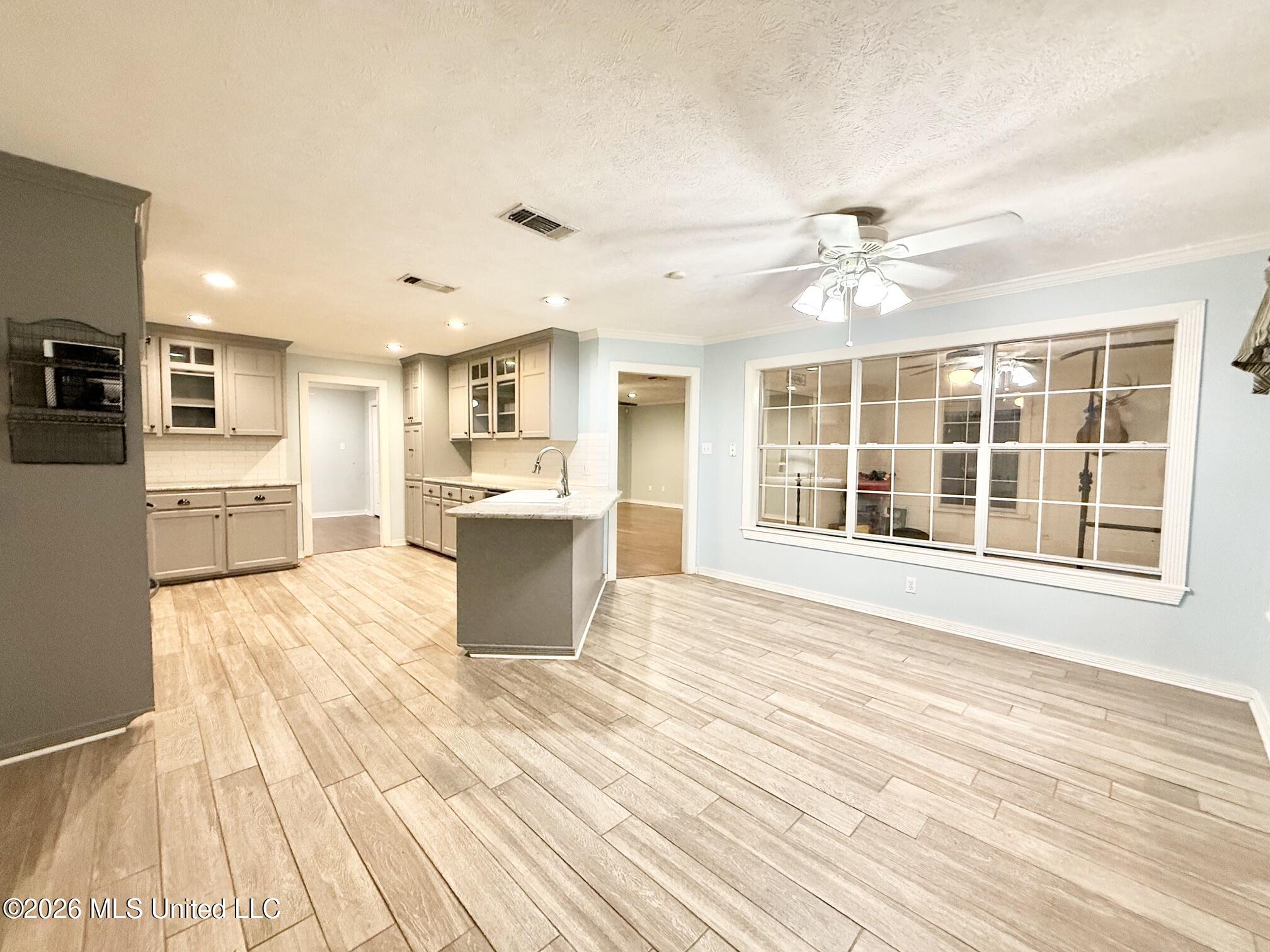 648 Springridge Trail Property Photo 33
