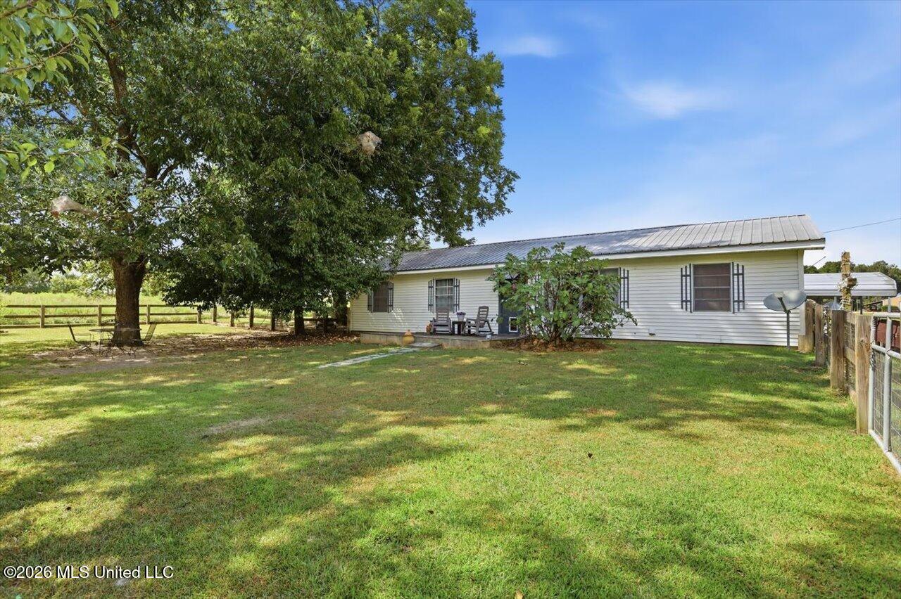465 Midway Road Property Photo 2