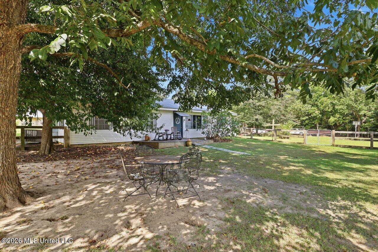 465 Midway Road Property Photo 3