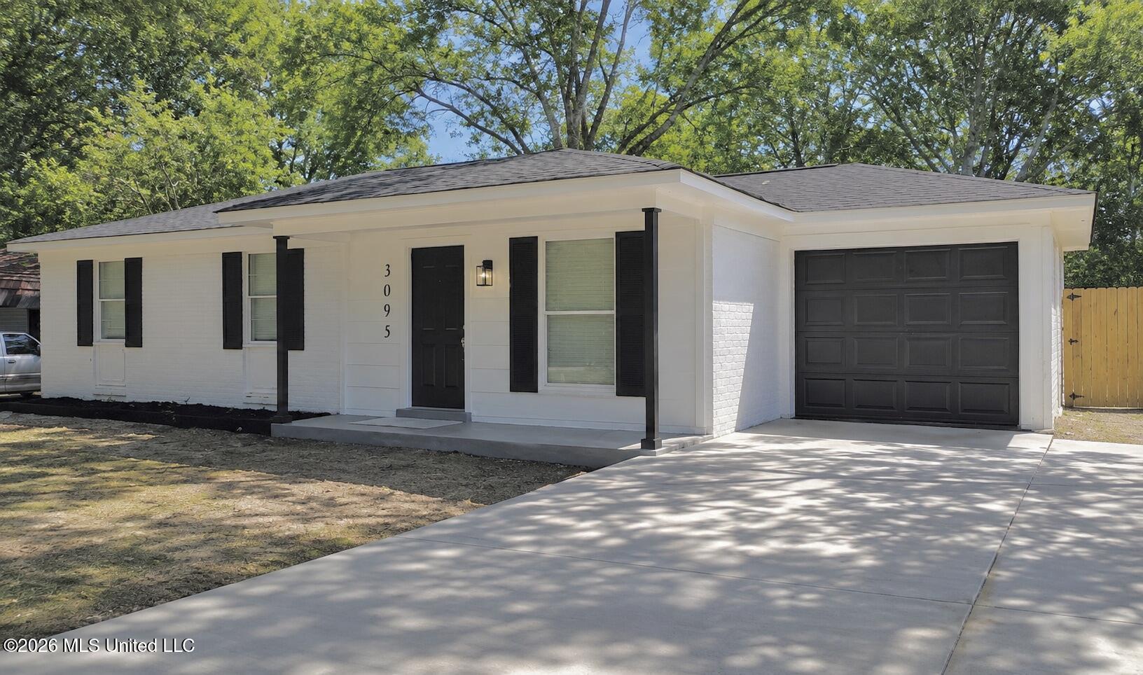 3095 Briarwood Drive Property Photo 2