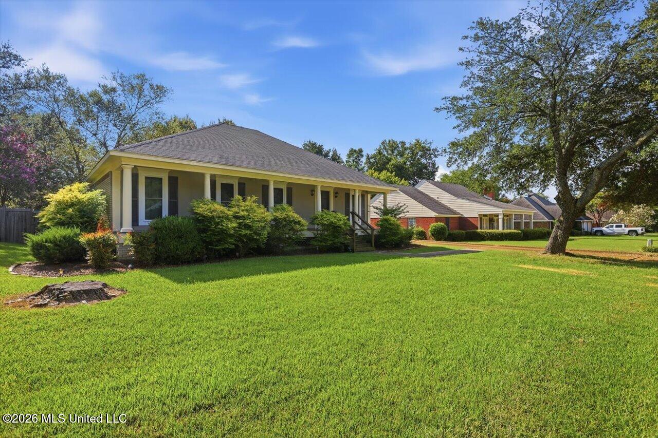 106 Rockwood Drive Property Photo 2