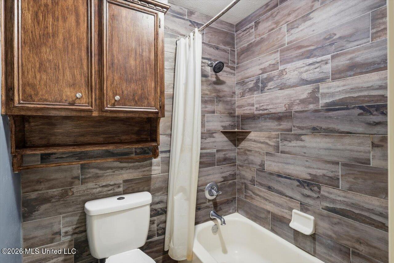 106 Rockwood Drive Property Photo 19