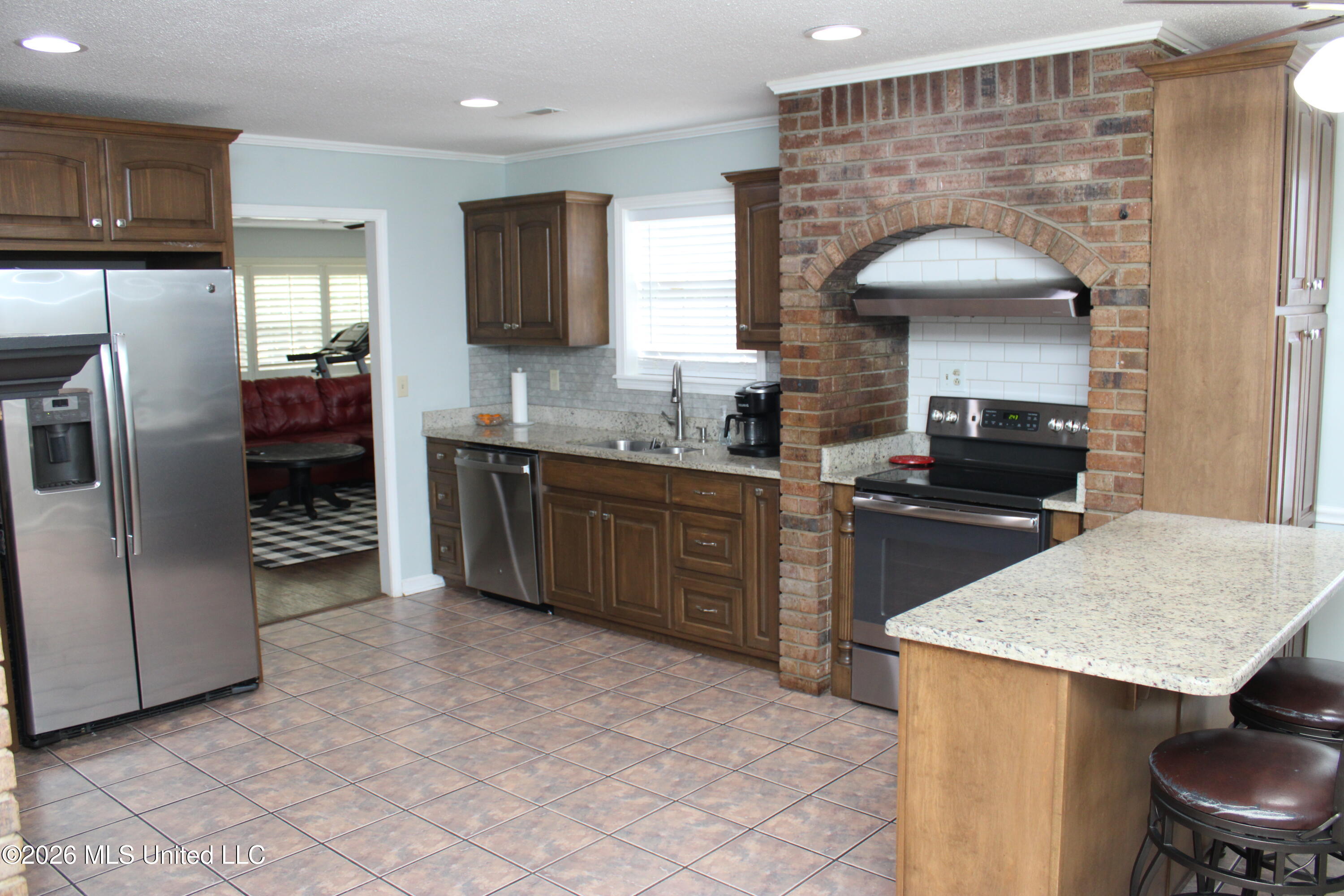 220 Flushing Cove Property Photo 11
