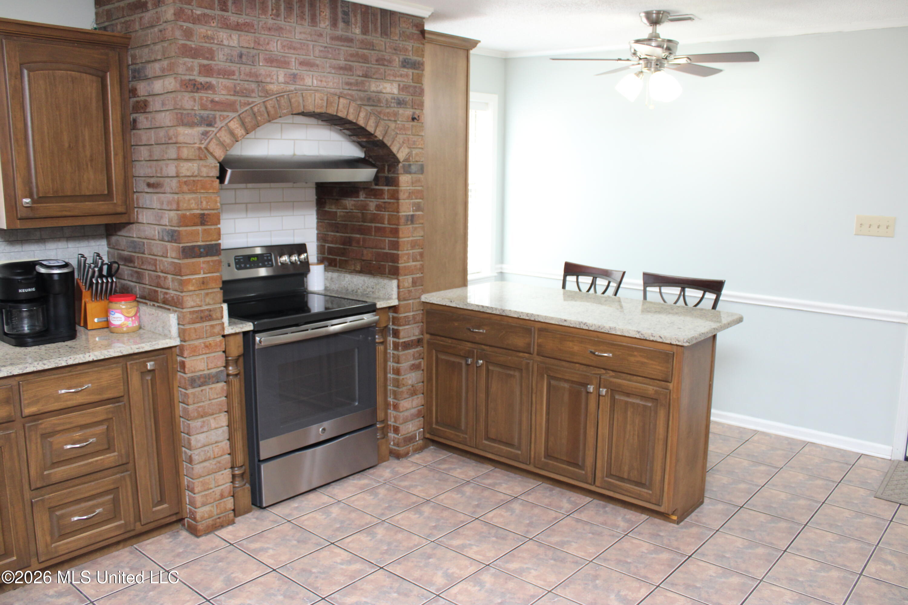 220 Flushing Cove Property Photo 14