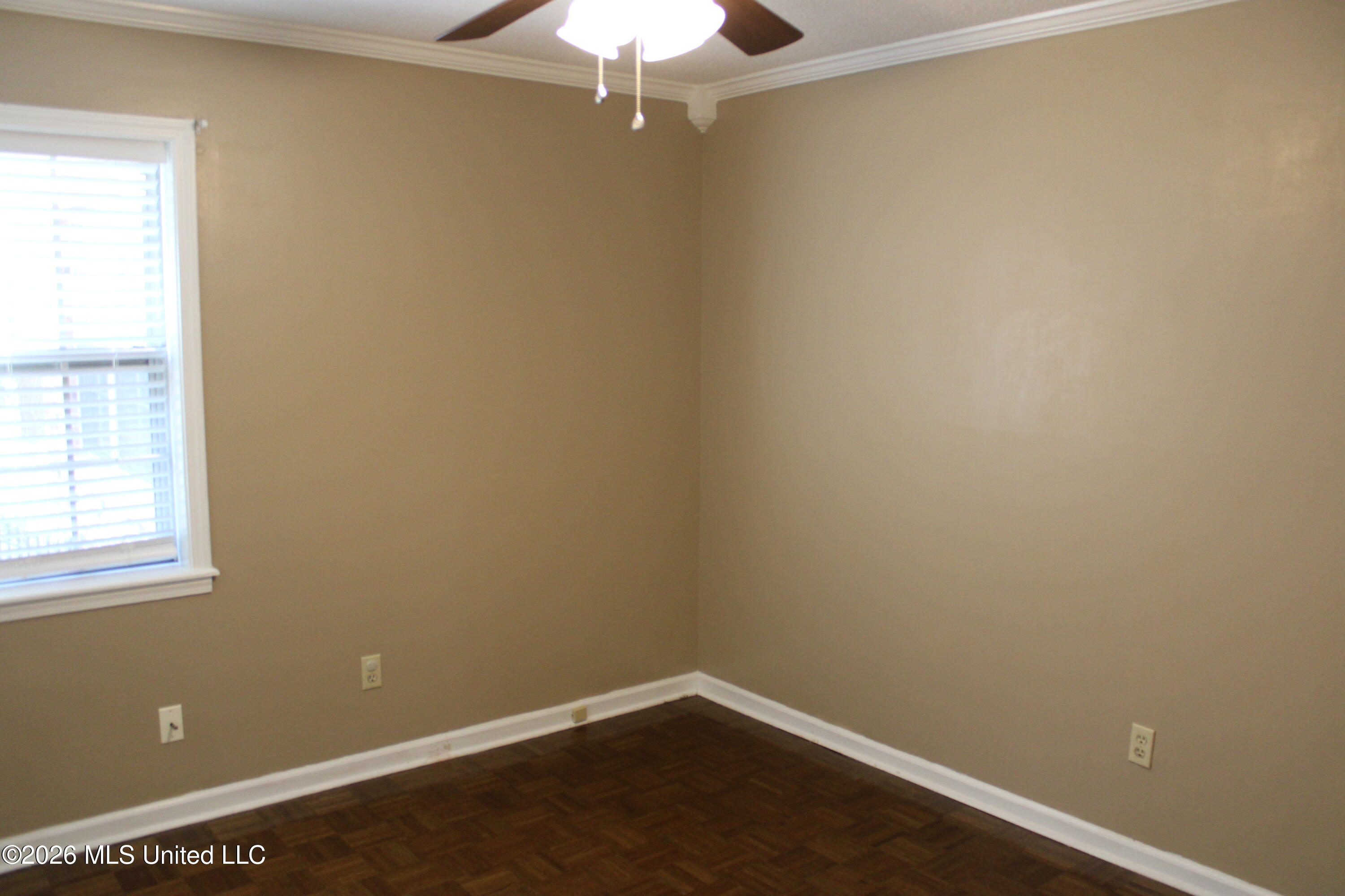220 Flushing Cove Property Photo 16