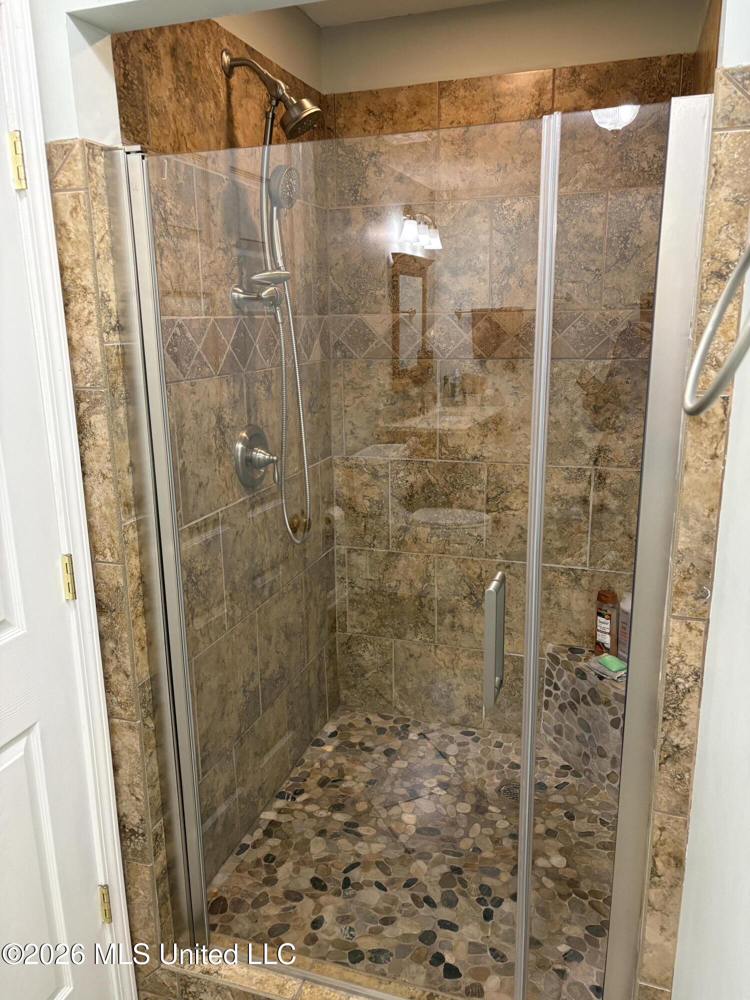 220 Flushing Cove Property Photo 25