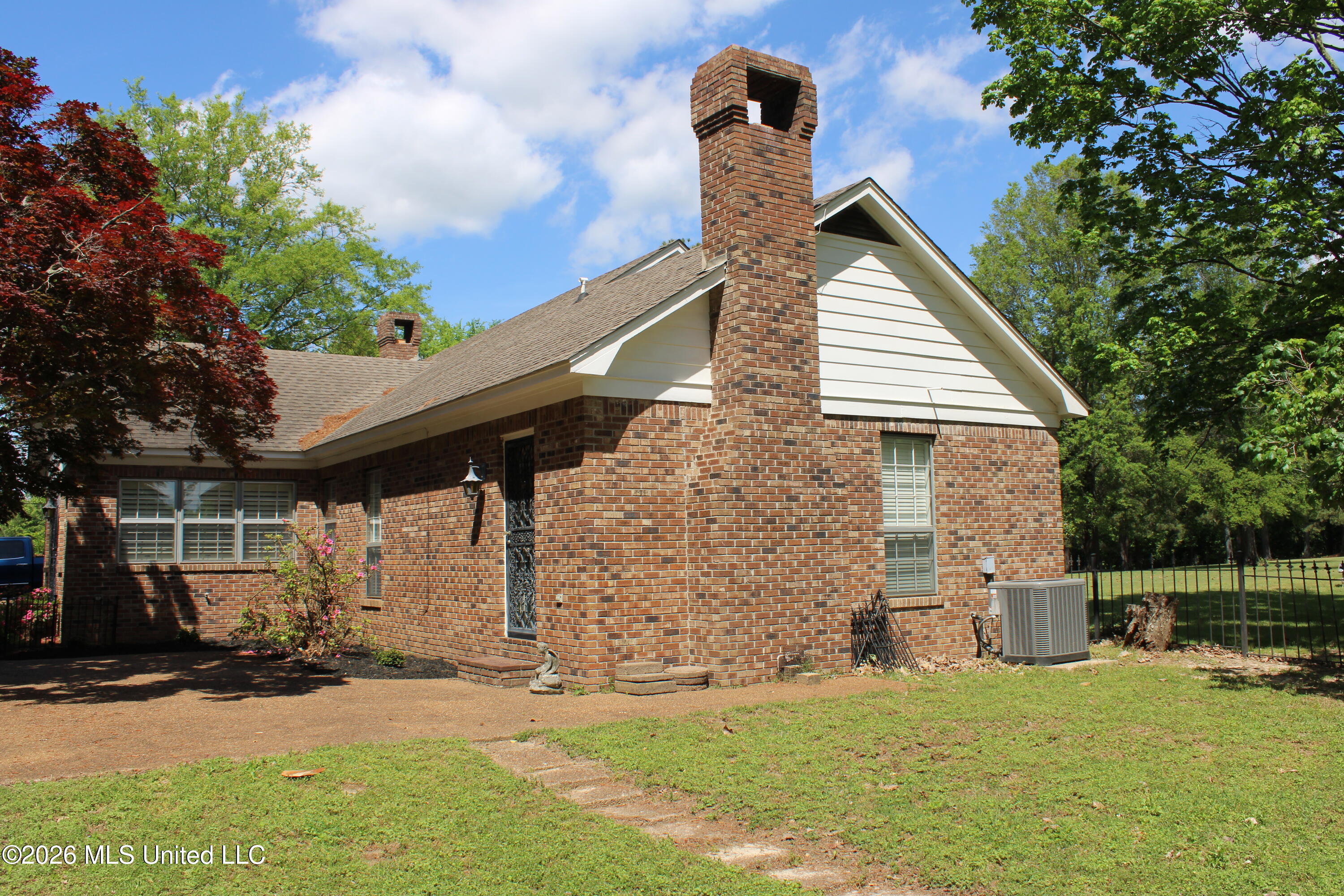 220 Flushing Cove Property Photo 26