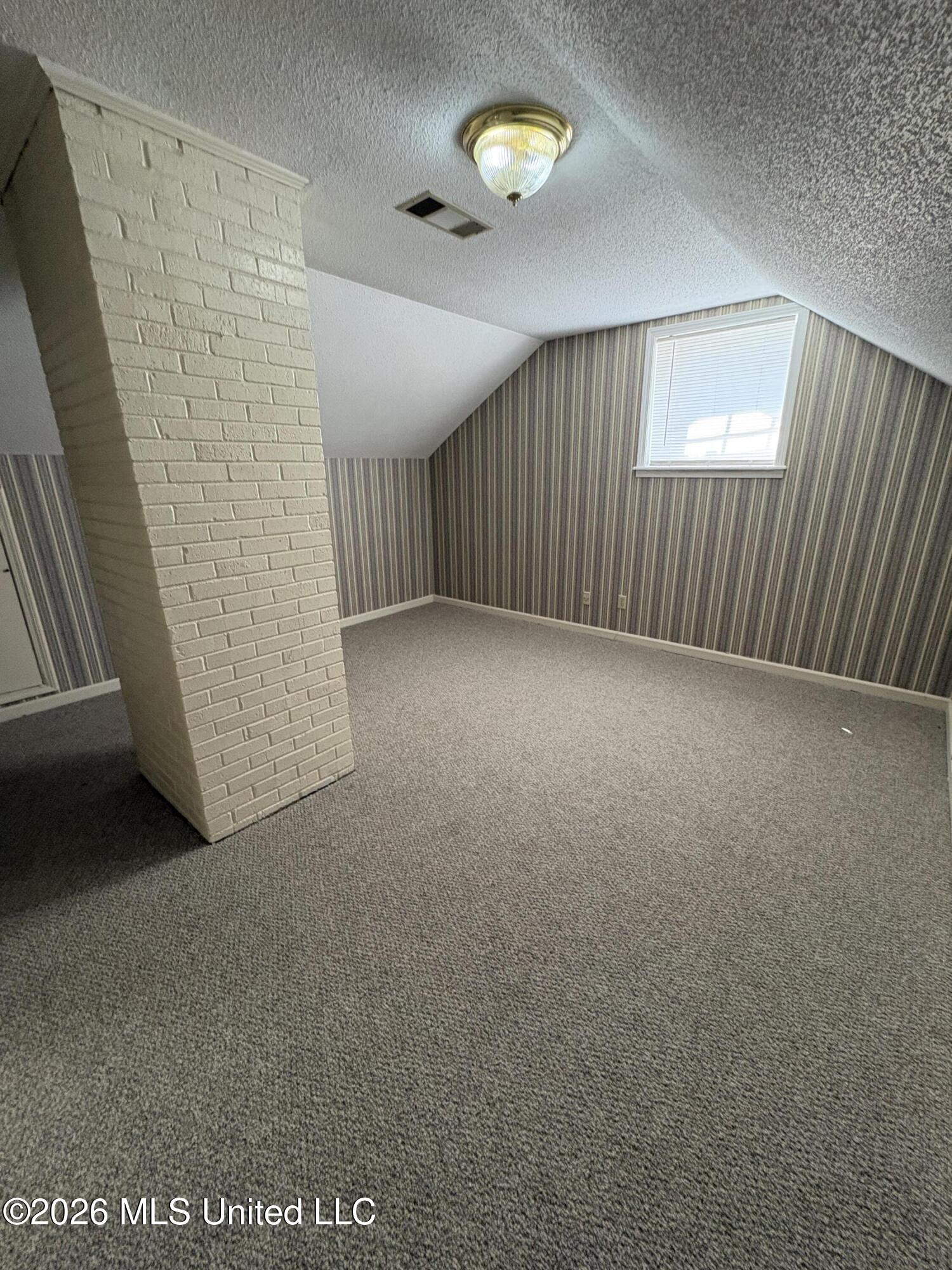 220 Flushing Cove Property Photo 38