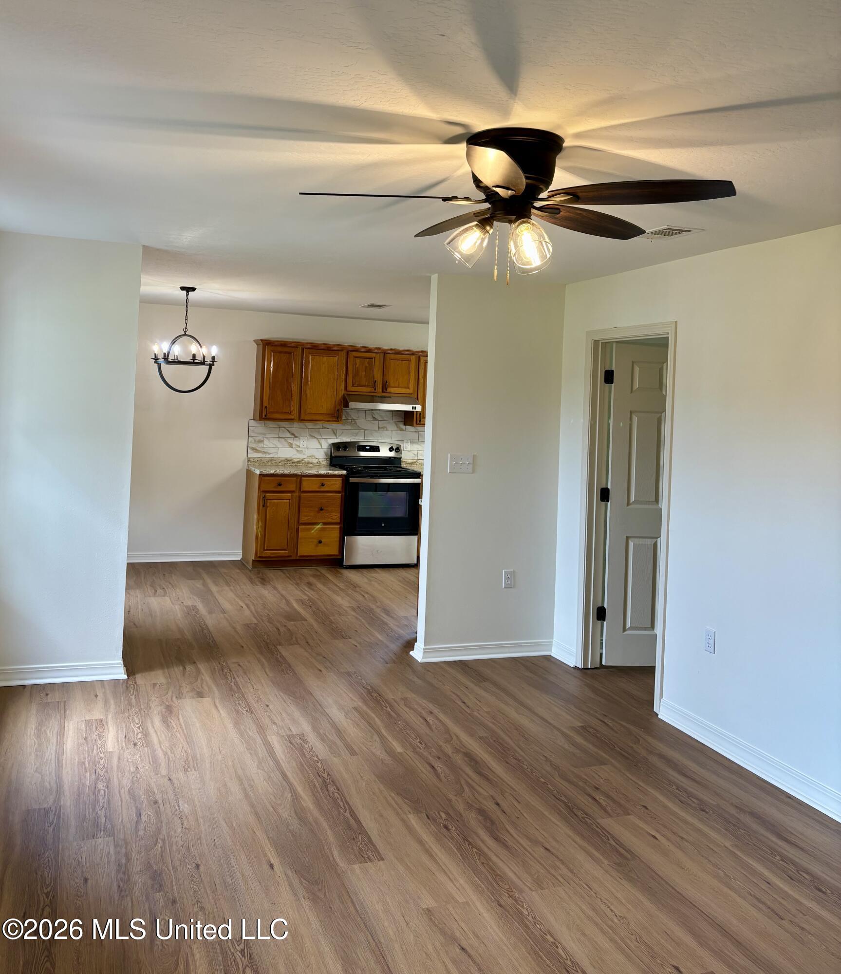 101 Maci Lane Property Photo 7