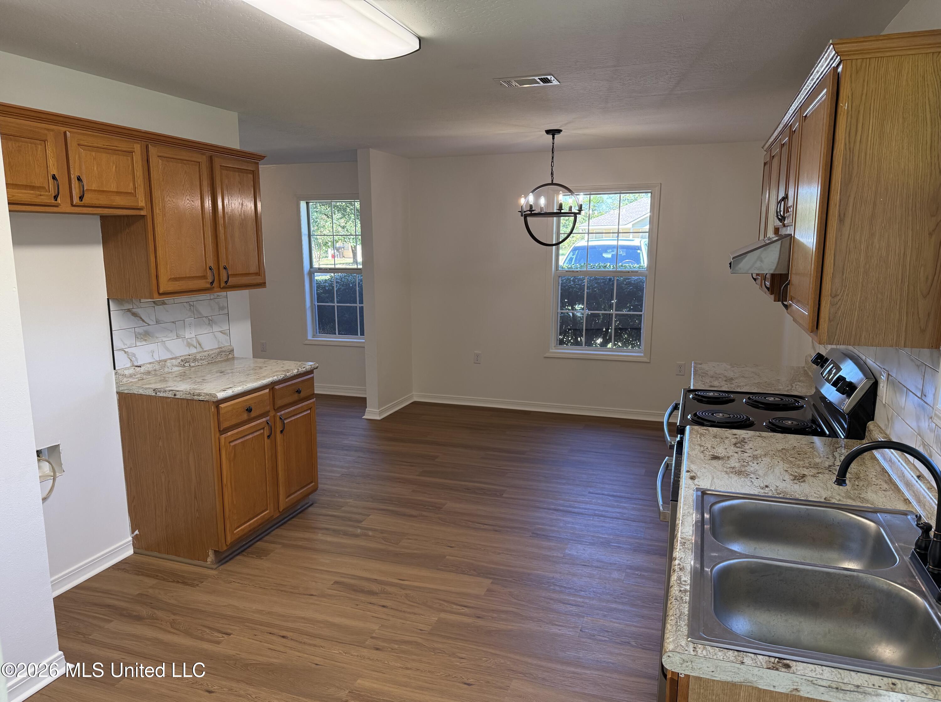 101 Maci Lane Property Photo 9