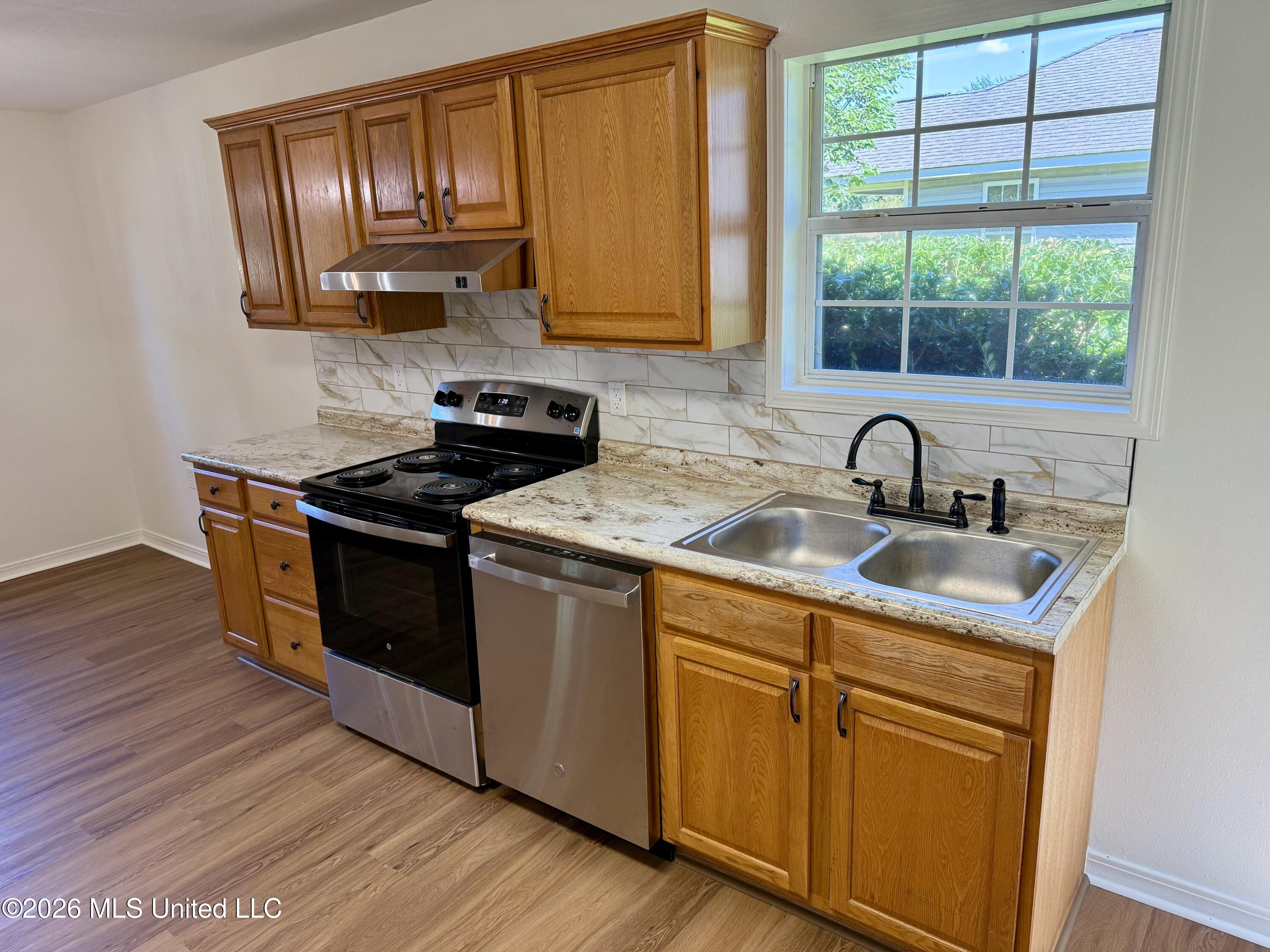 101 Maci Lane Property Photo 10