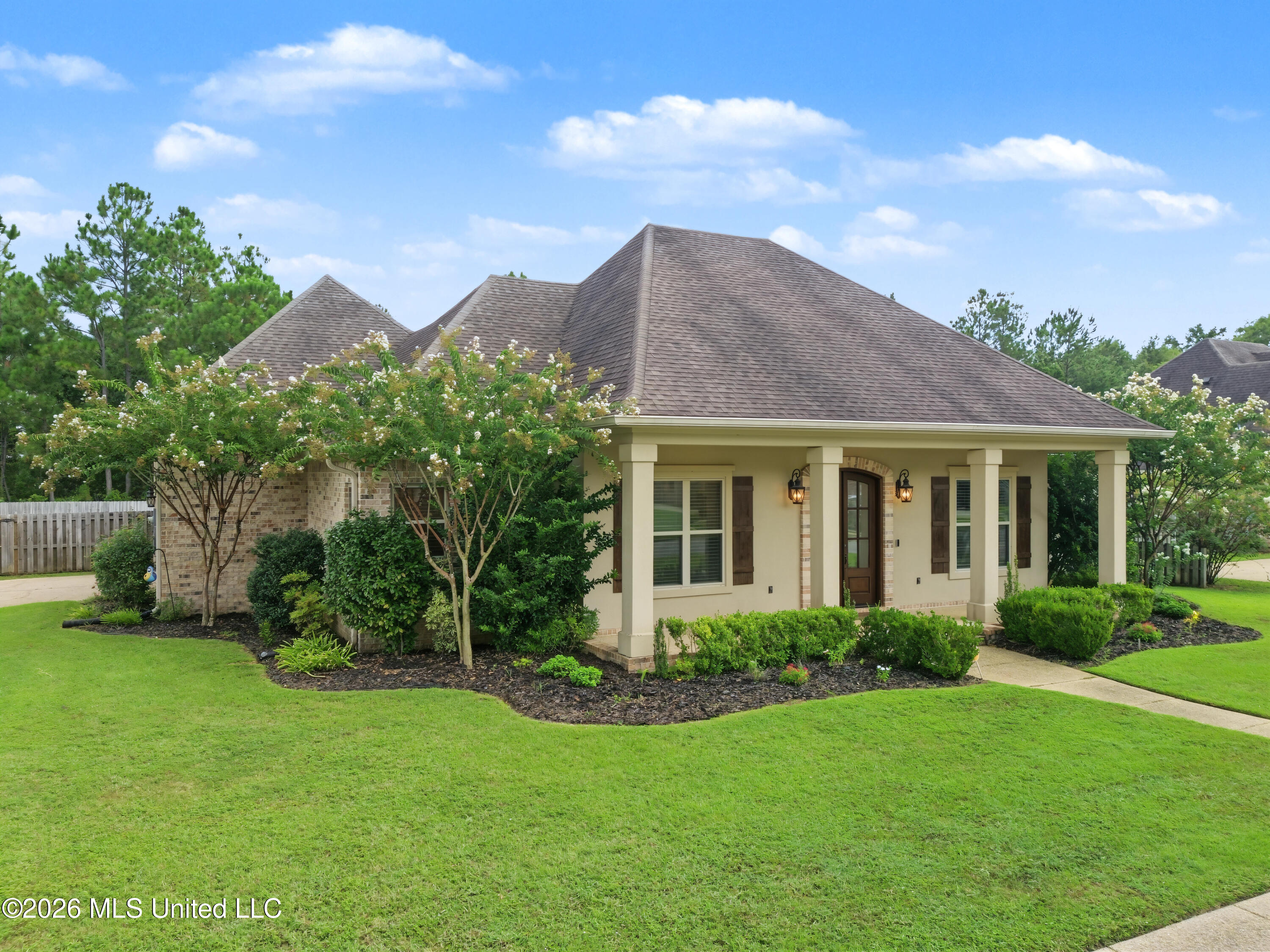 3408 Oakleigh Circle Property Photo 2