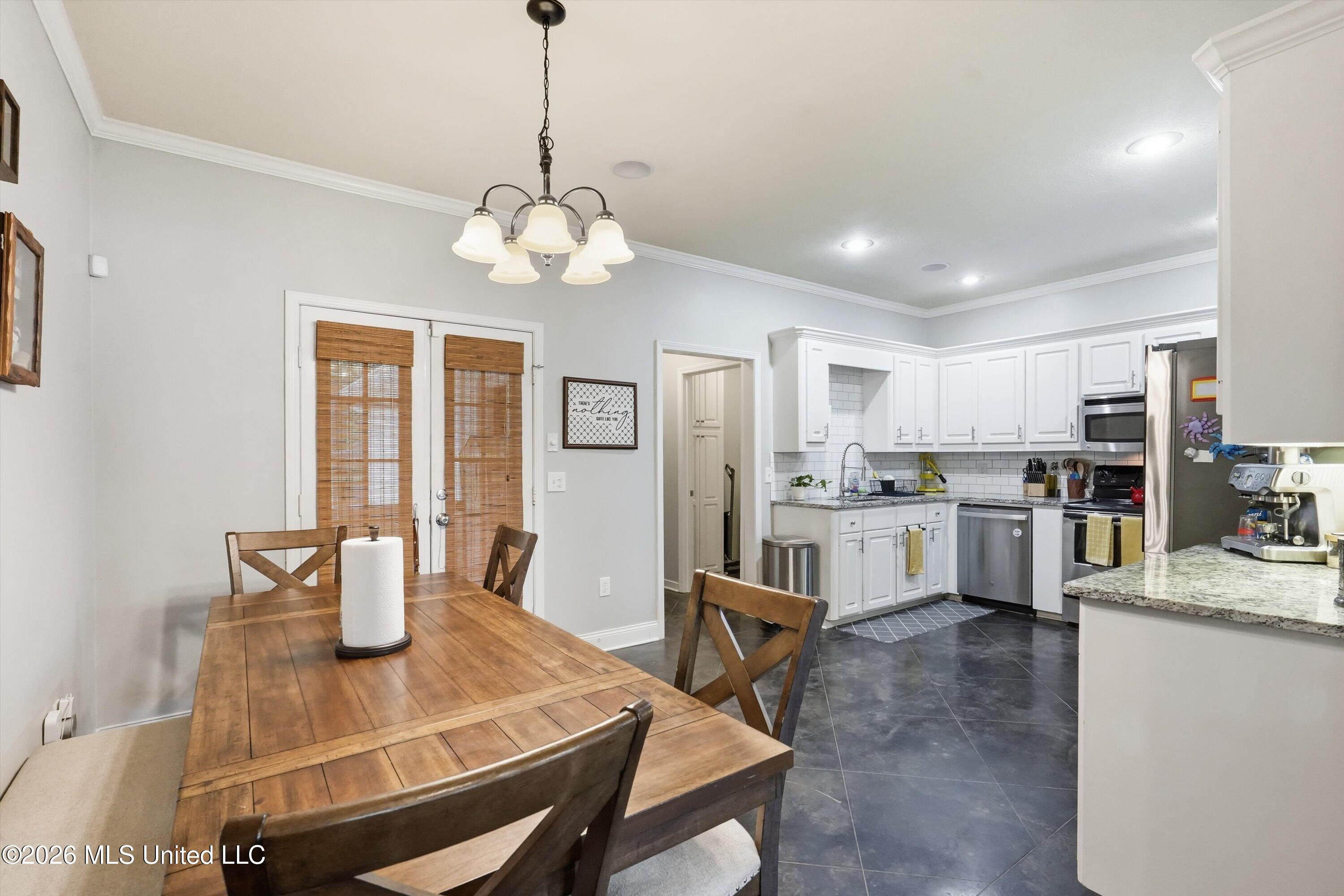 131 Ashton Drive Property Photo 7