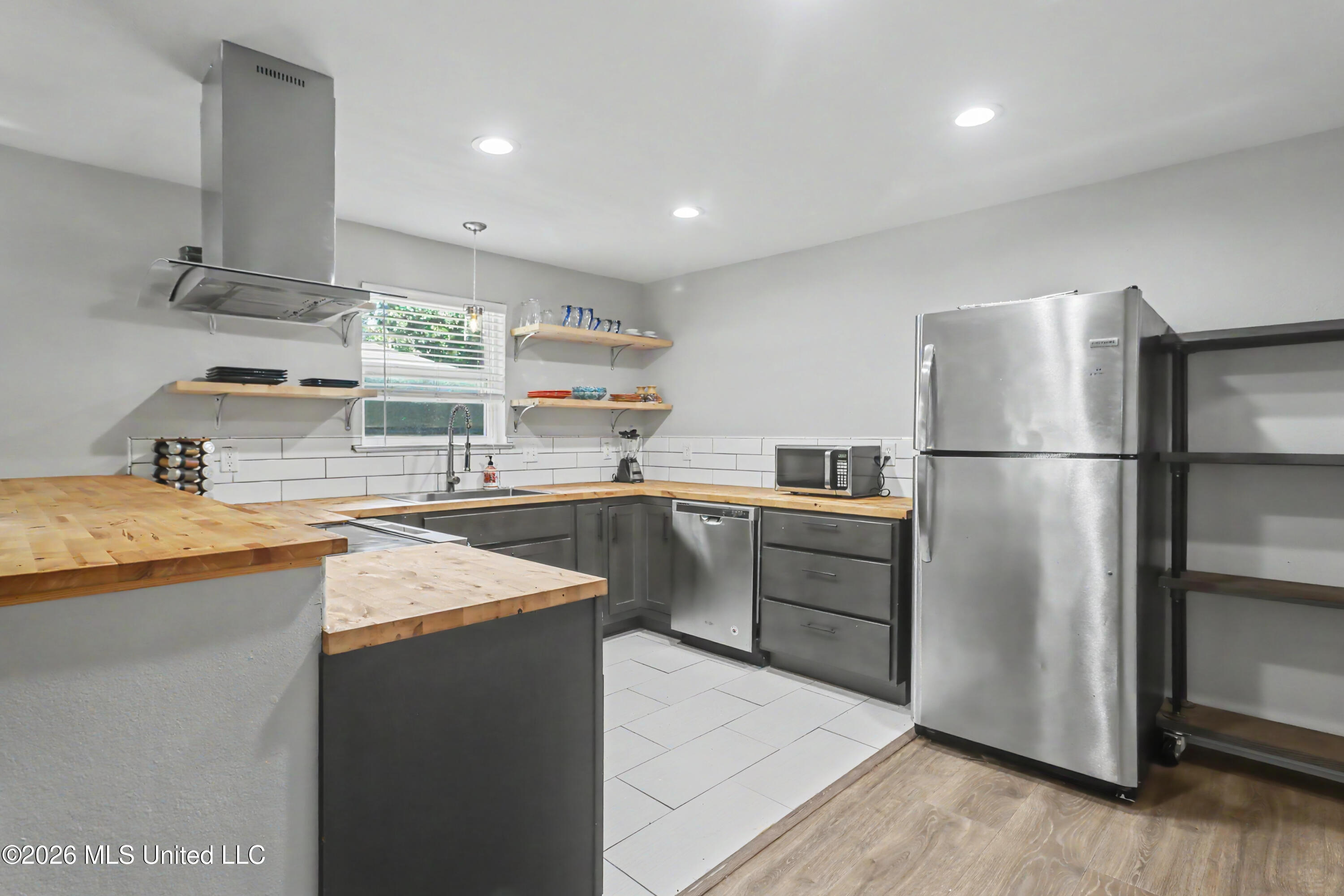 519 23rd Street Property Photo 5