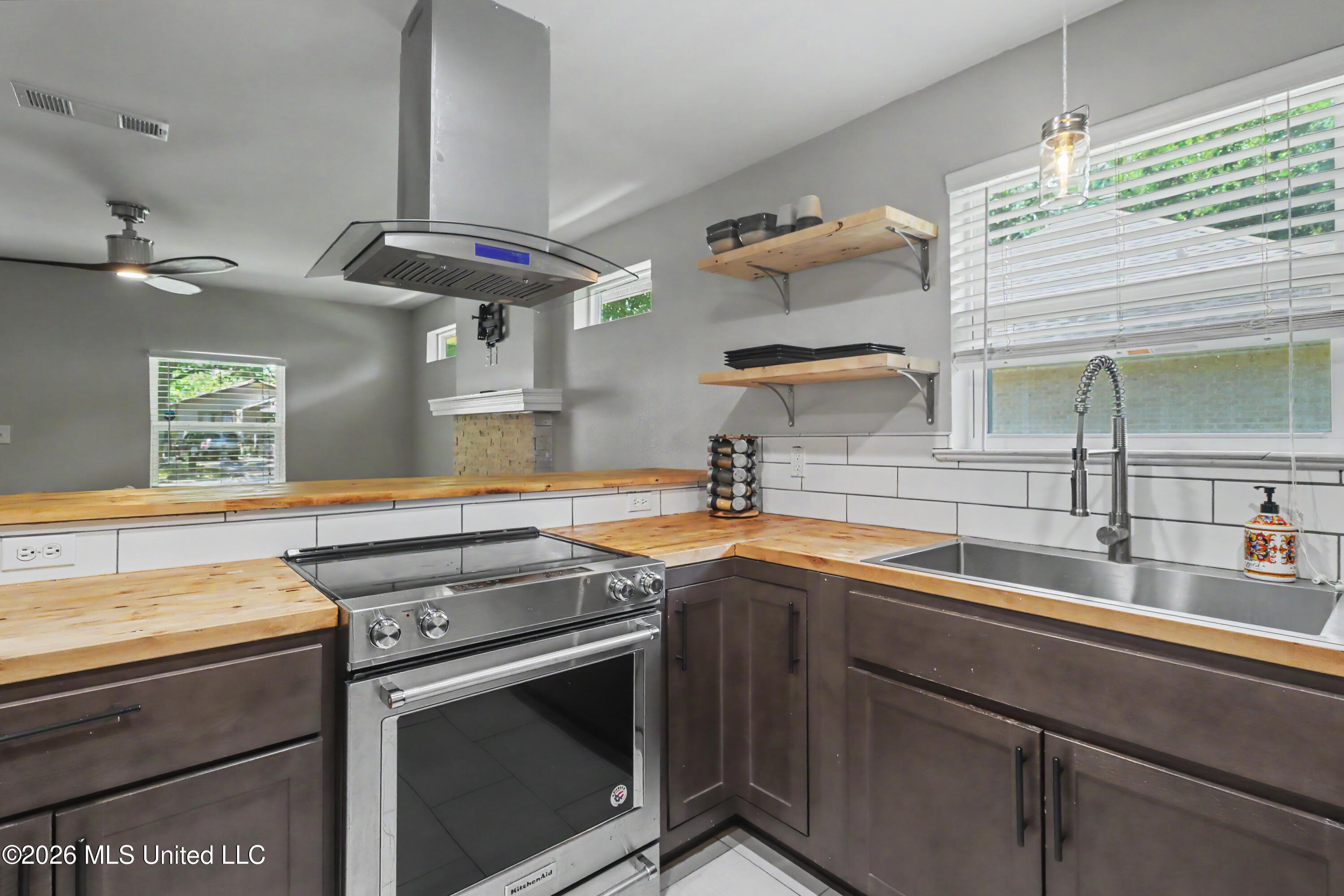 519 23rd Street Property Photo 7