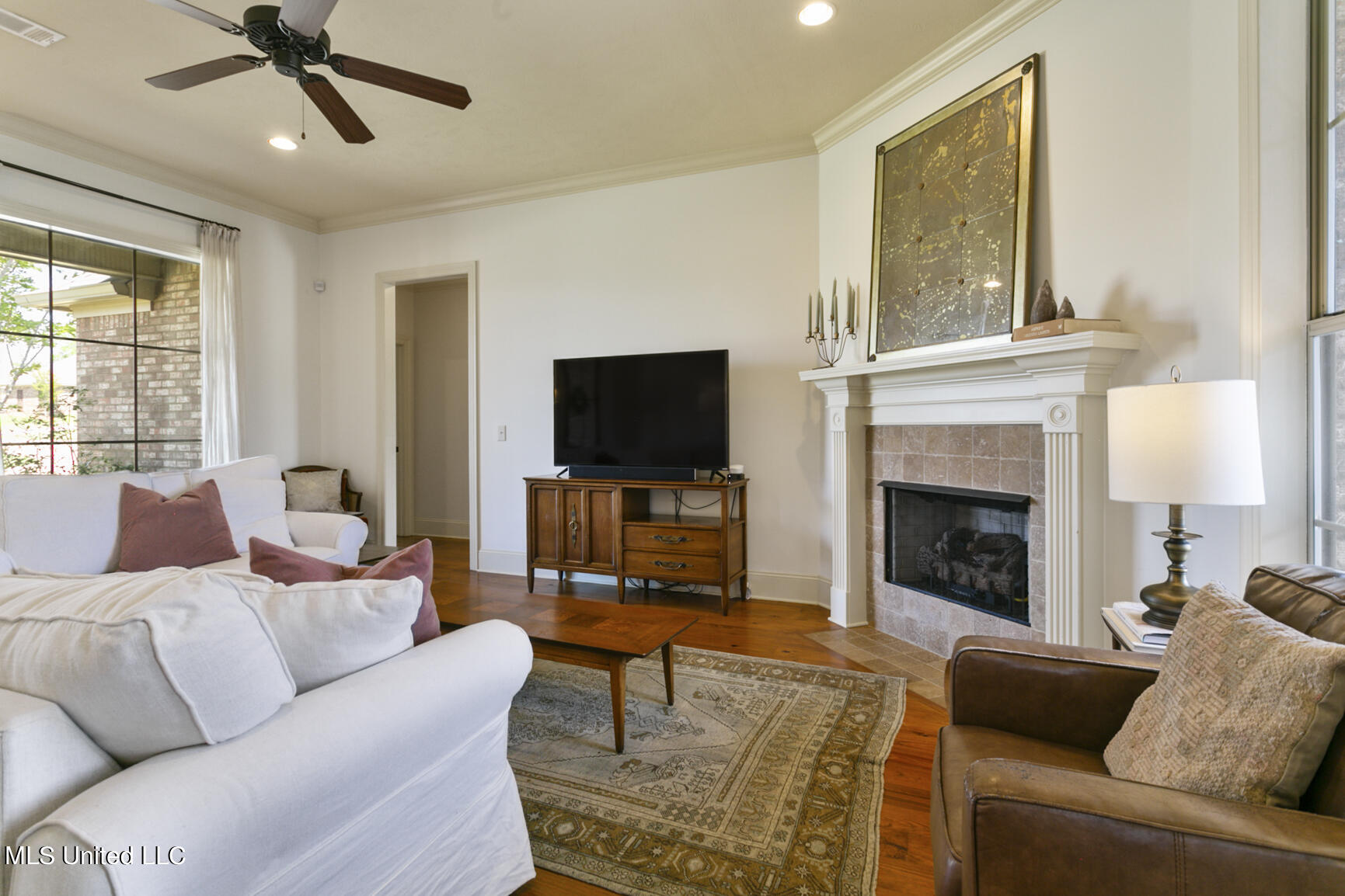 271 Rockbridge Drive Property Photo 3