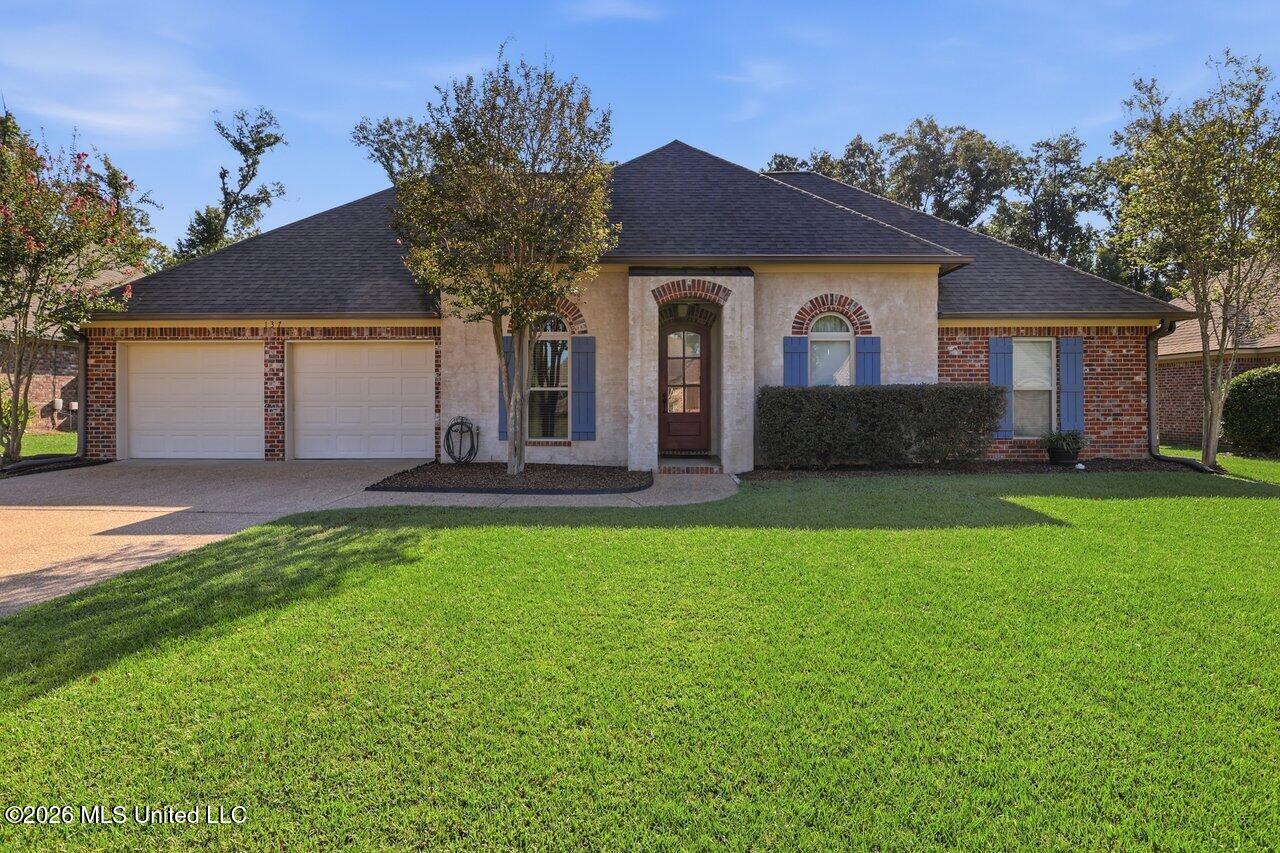 137 Oak Meadow Drive Property Photo 1