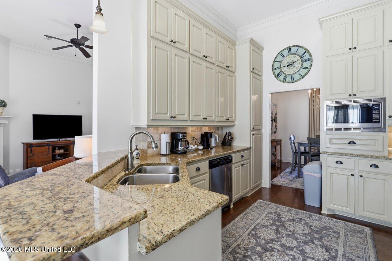 137 Oak Meadow Drive Property Photo 13