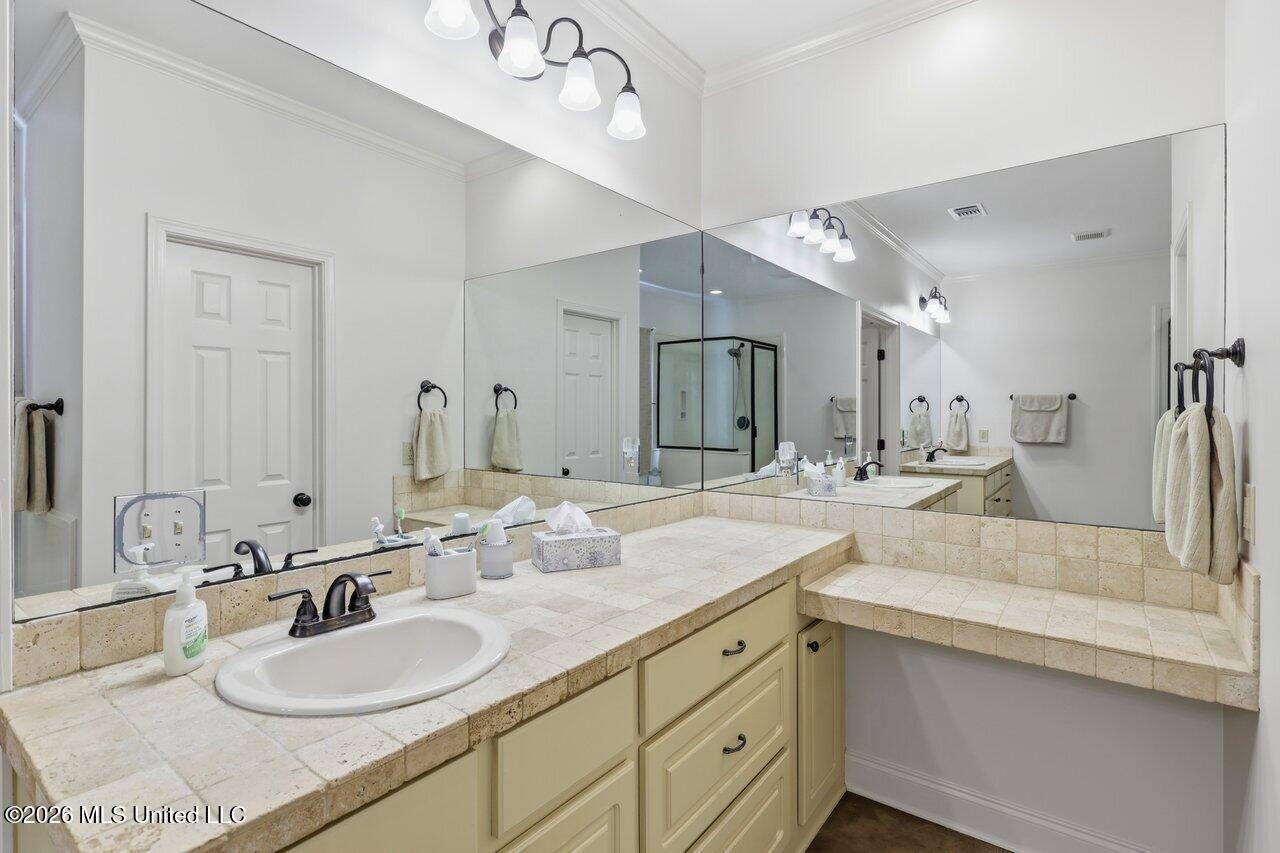 137 Oak Meadow Drive Property Photo 21